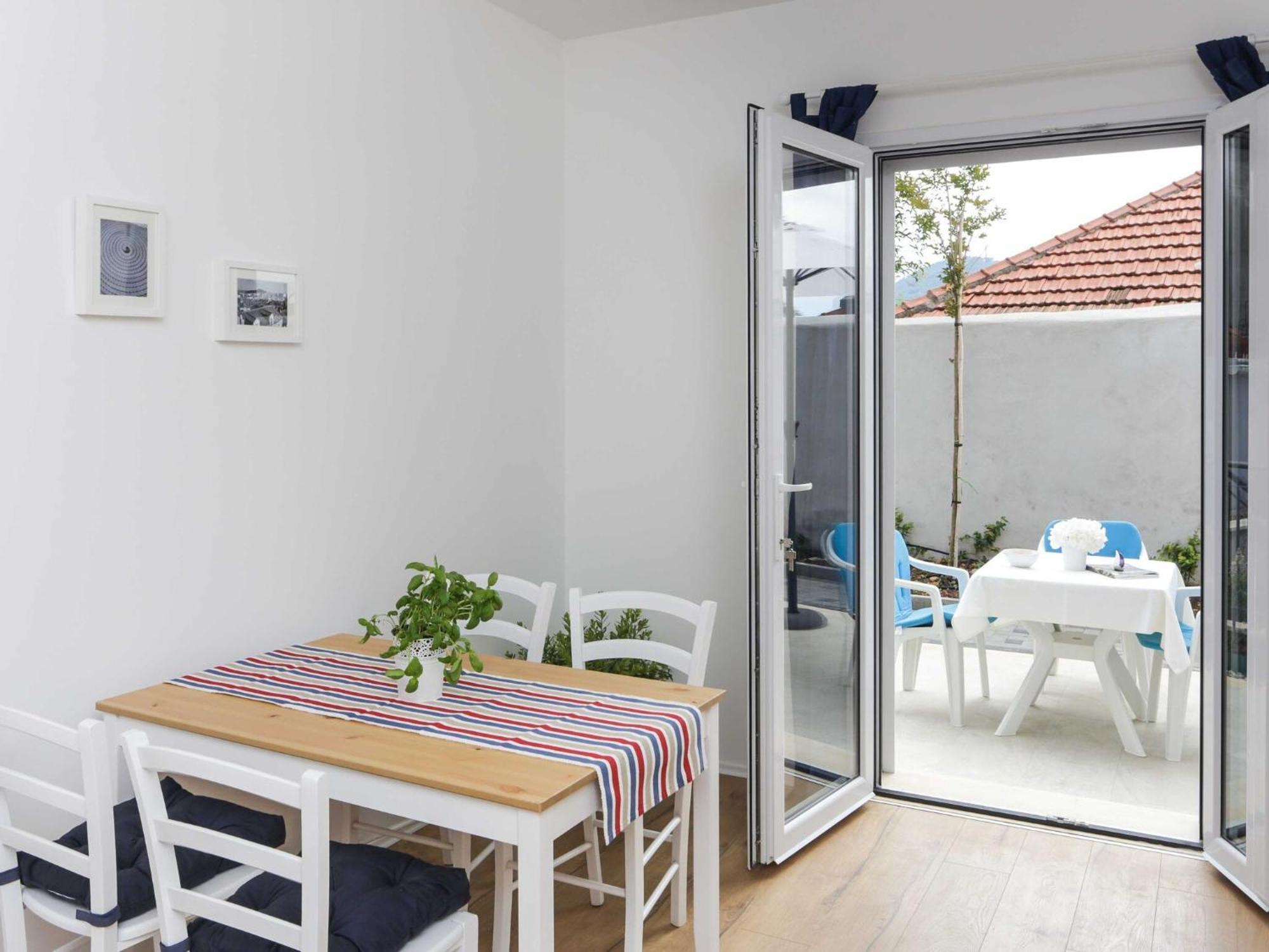 Karmen - Comfort One-bedroom With Terrace Marine *
