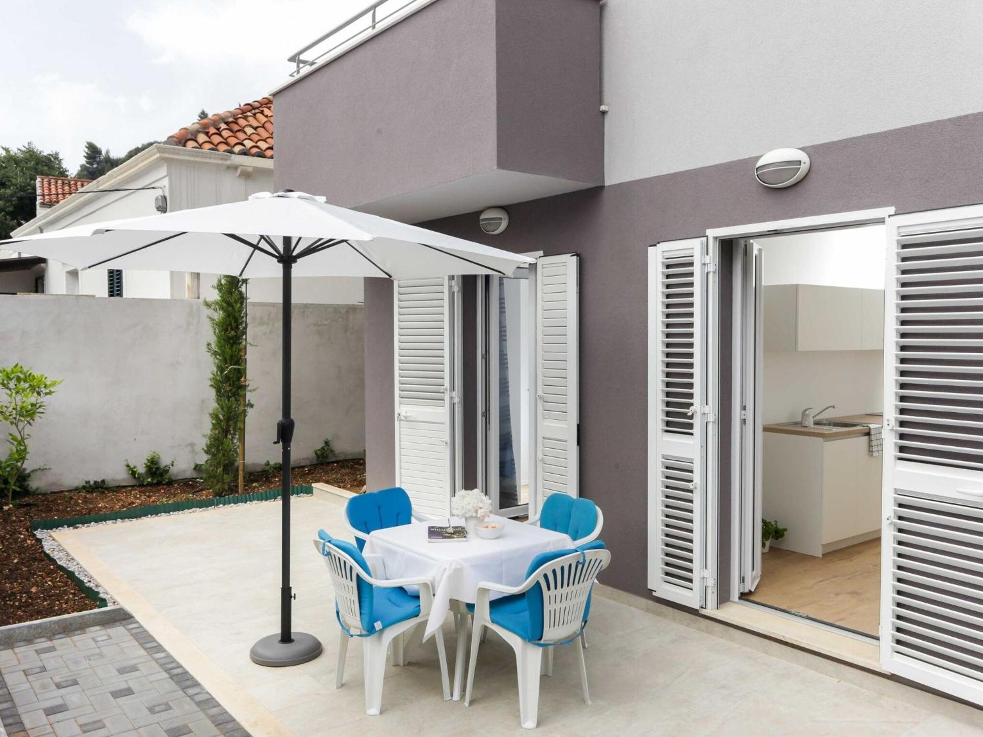 Apartment Karmen - Comfort One-bedroom With Terrace Marine Dubrovnik