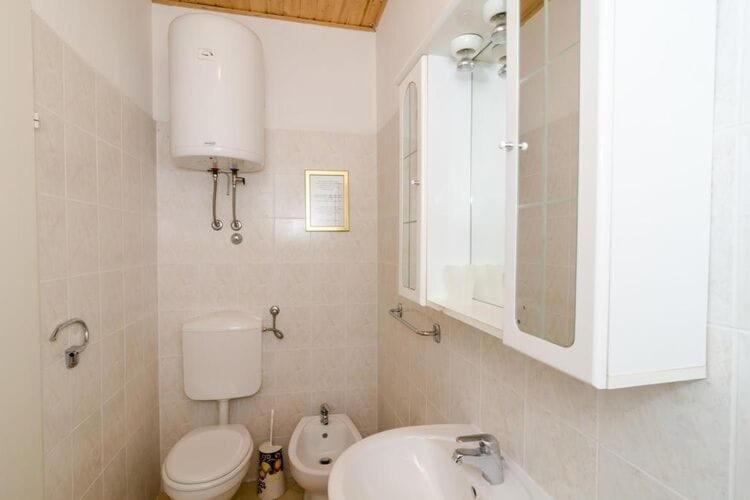 & Sweet - One Bedroom With Shared Terrace And View Apartment