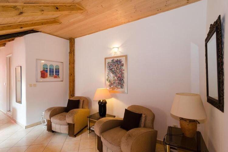 Apartment & Sweet - One Bedroom With Shared Terrace And View