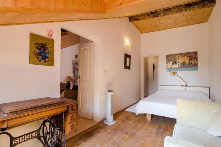 Apartment & Sweet - One Bedroom With Shared Terrace And View *