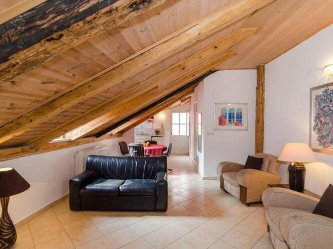 & Sweet - One Bedroom With Shared Terrace And View *