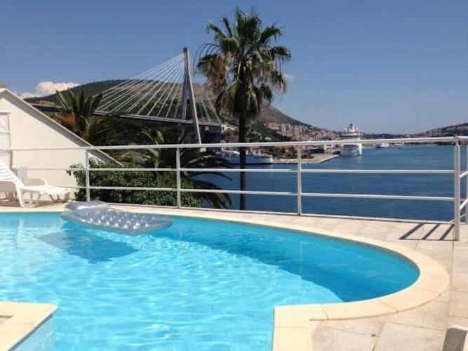 Lozica - Comfort With Terrace And Sea View Apartment