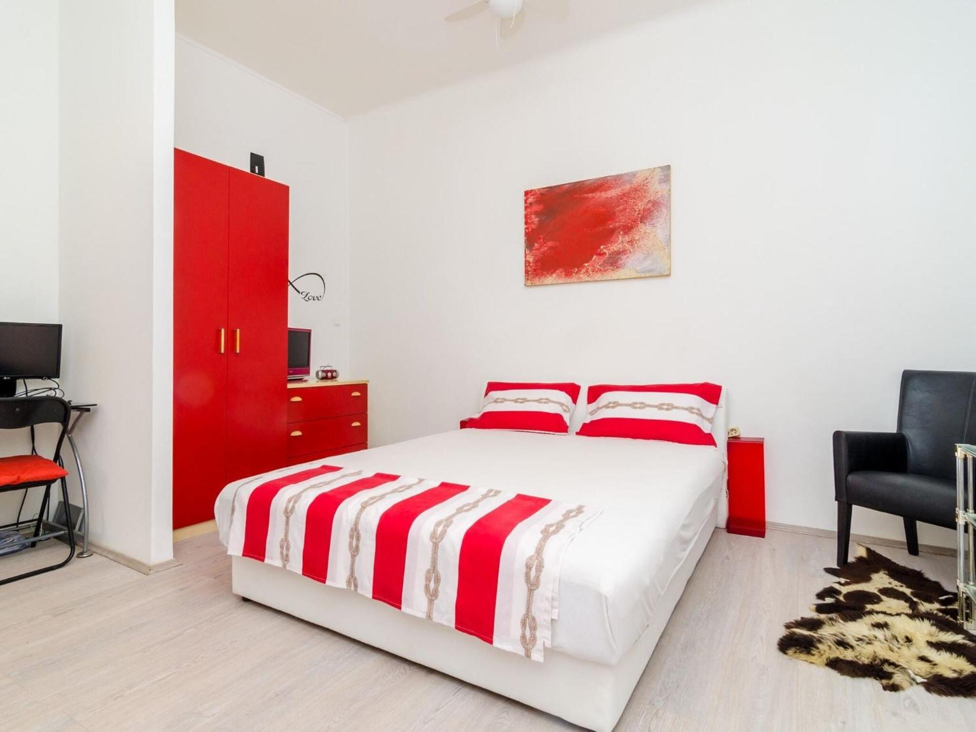 Apartment Caceris - Comfort With Terrace