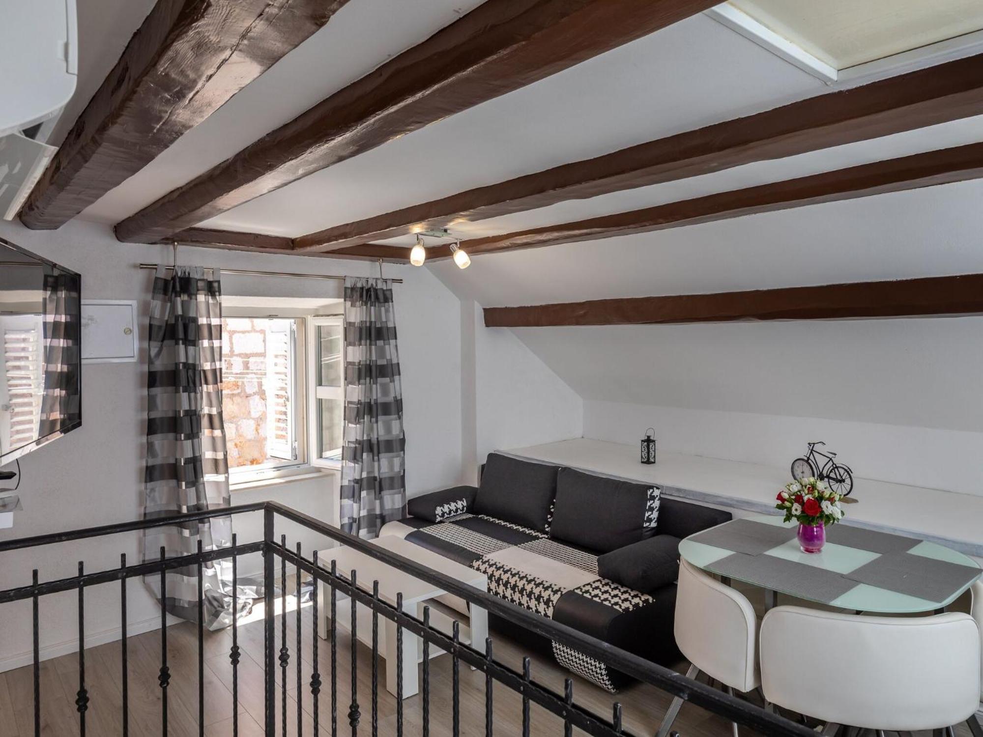 Apartment Old Town Charming Nest - One Bedroom