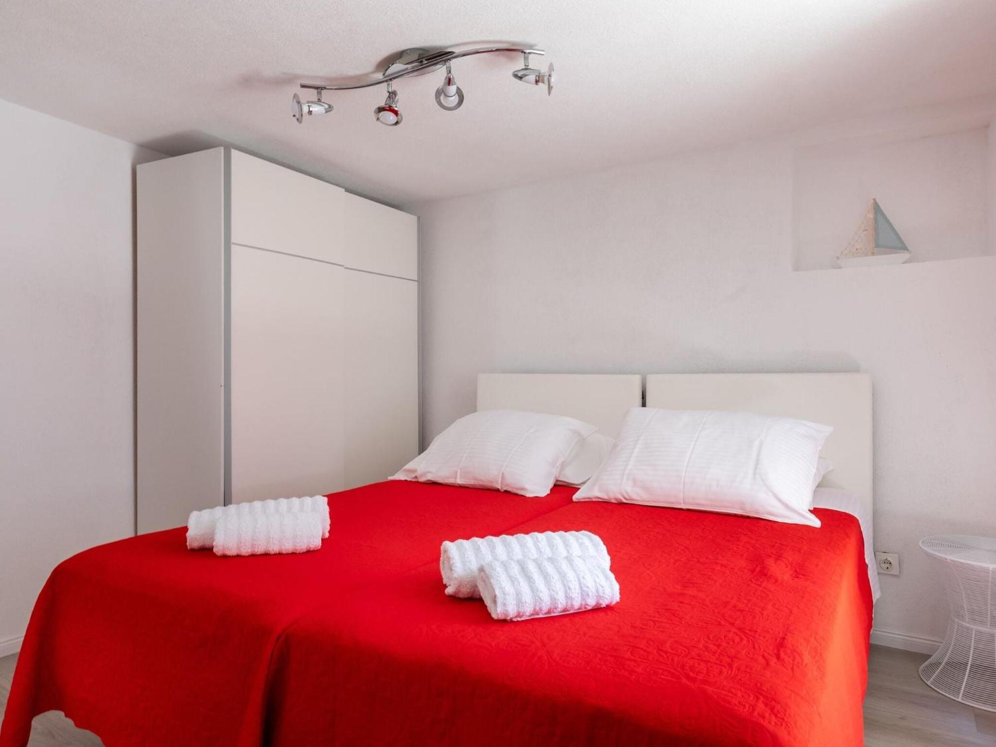 Old Town Charming Nest - One Bedroom *