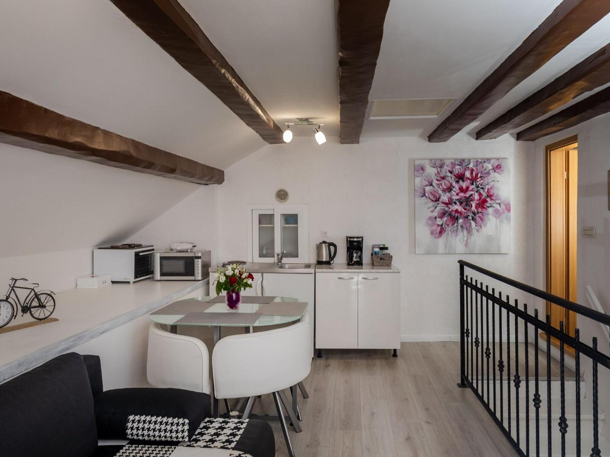 Apartment Old Town Charming Nest - One Bedroom