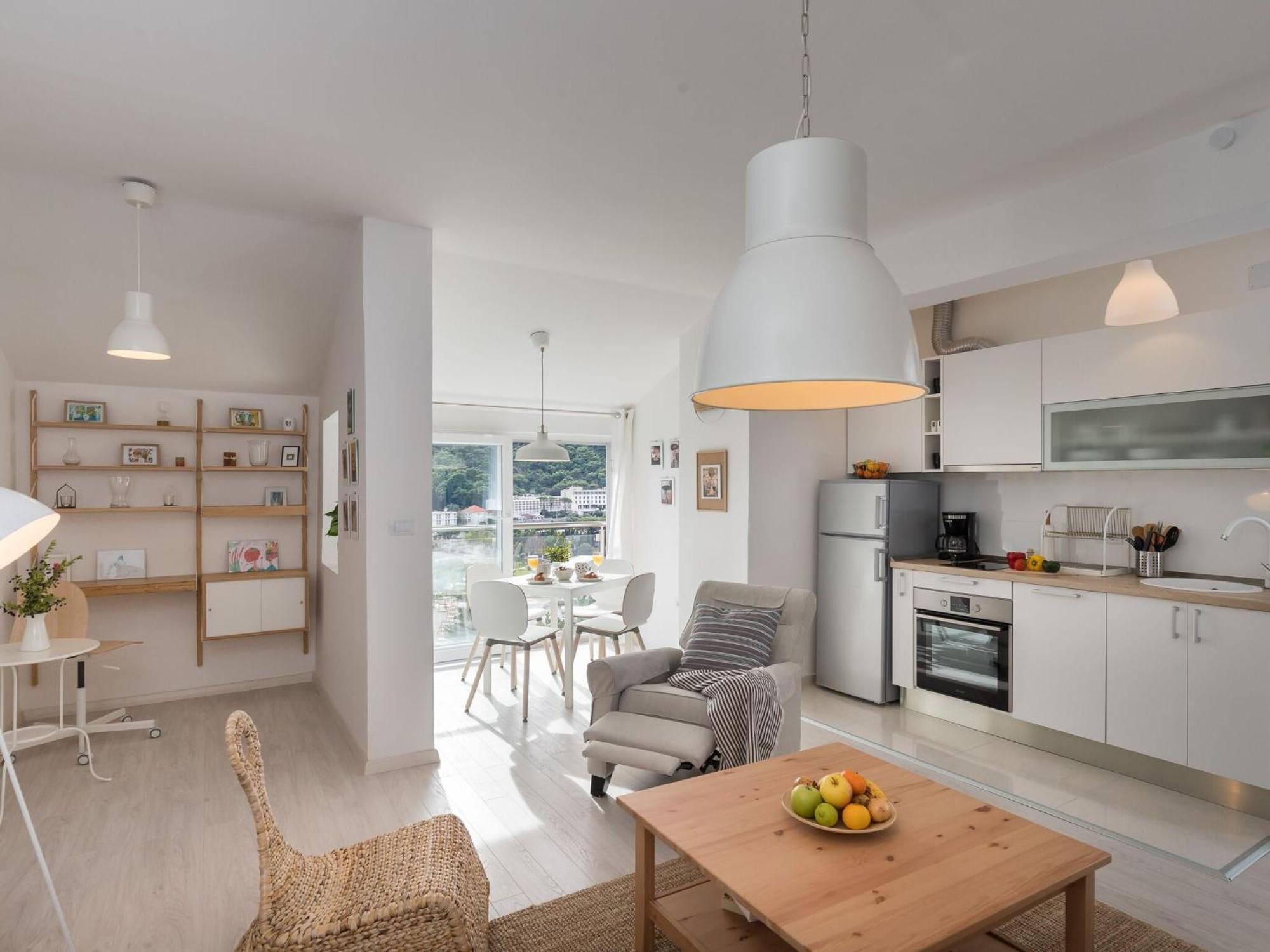 Apartment Cozy - One-bedroom With Sea View