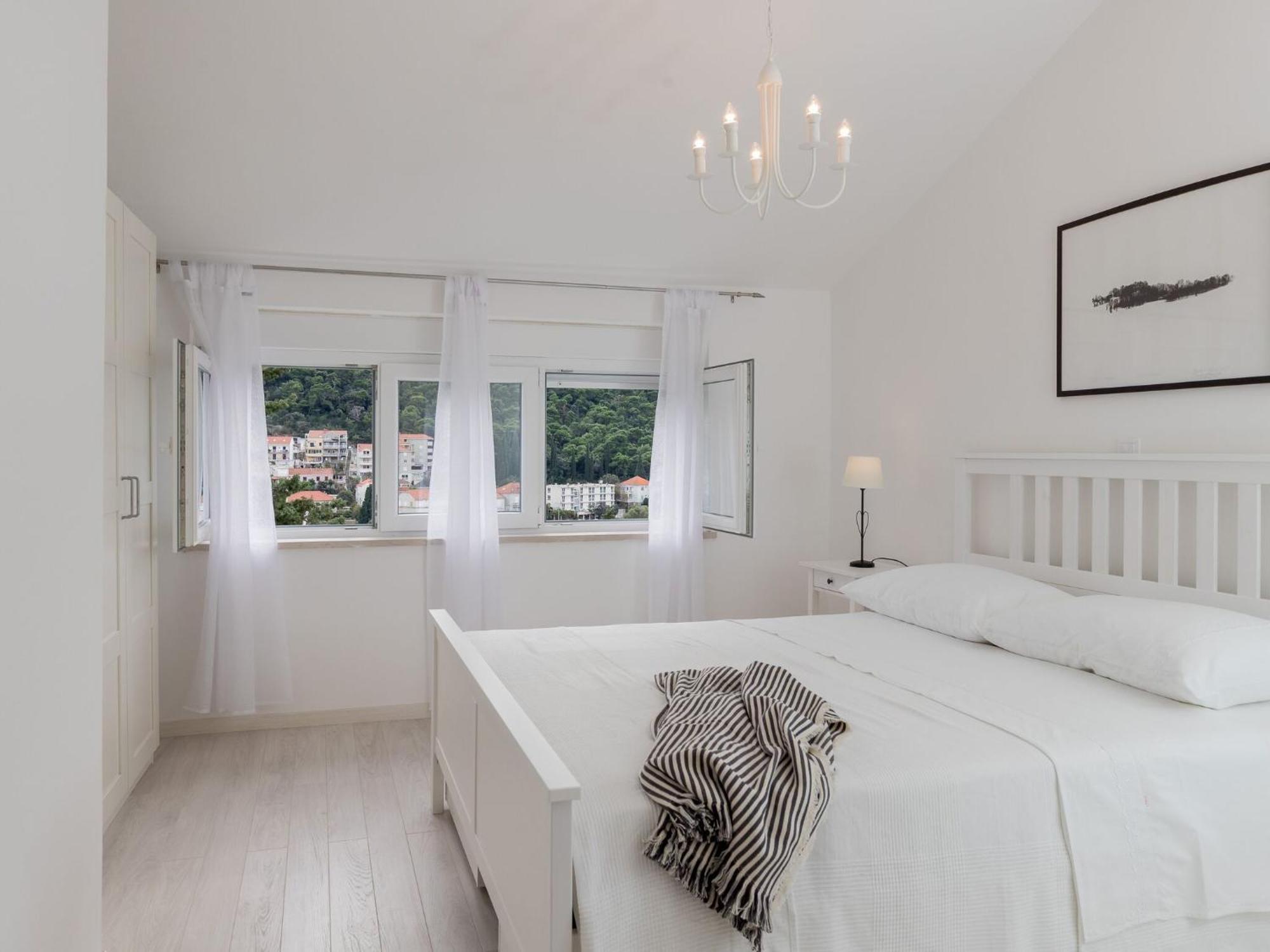 Cozy - One-bedroom With Sea View Apartment *