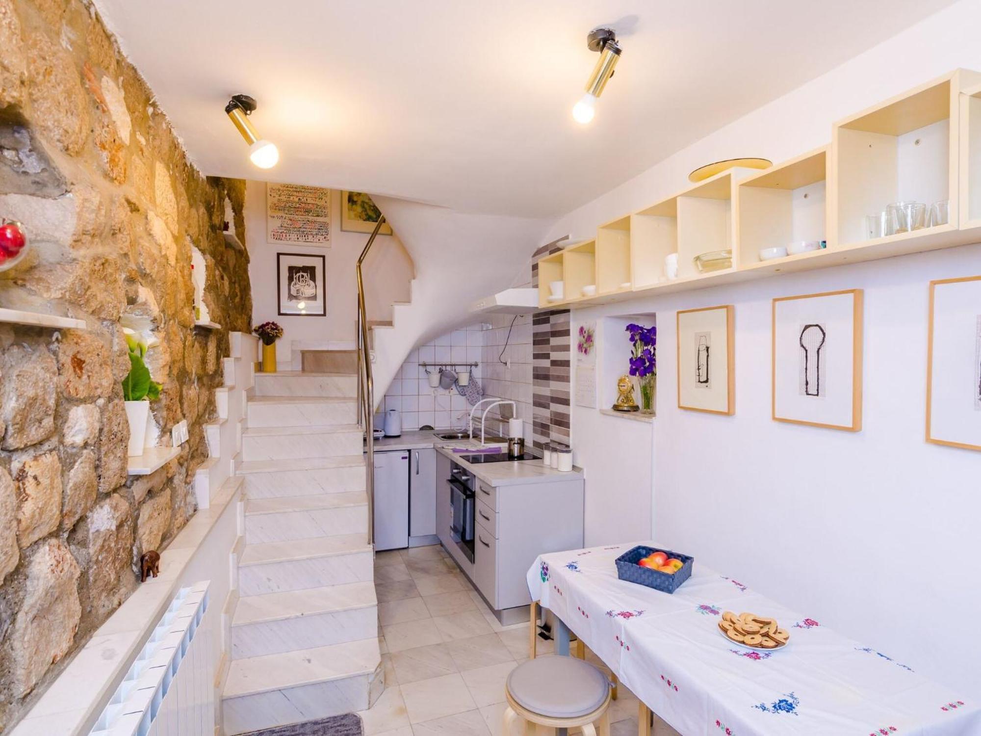 Art House Zanze- Two Bedroom With View Apartment *