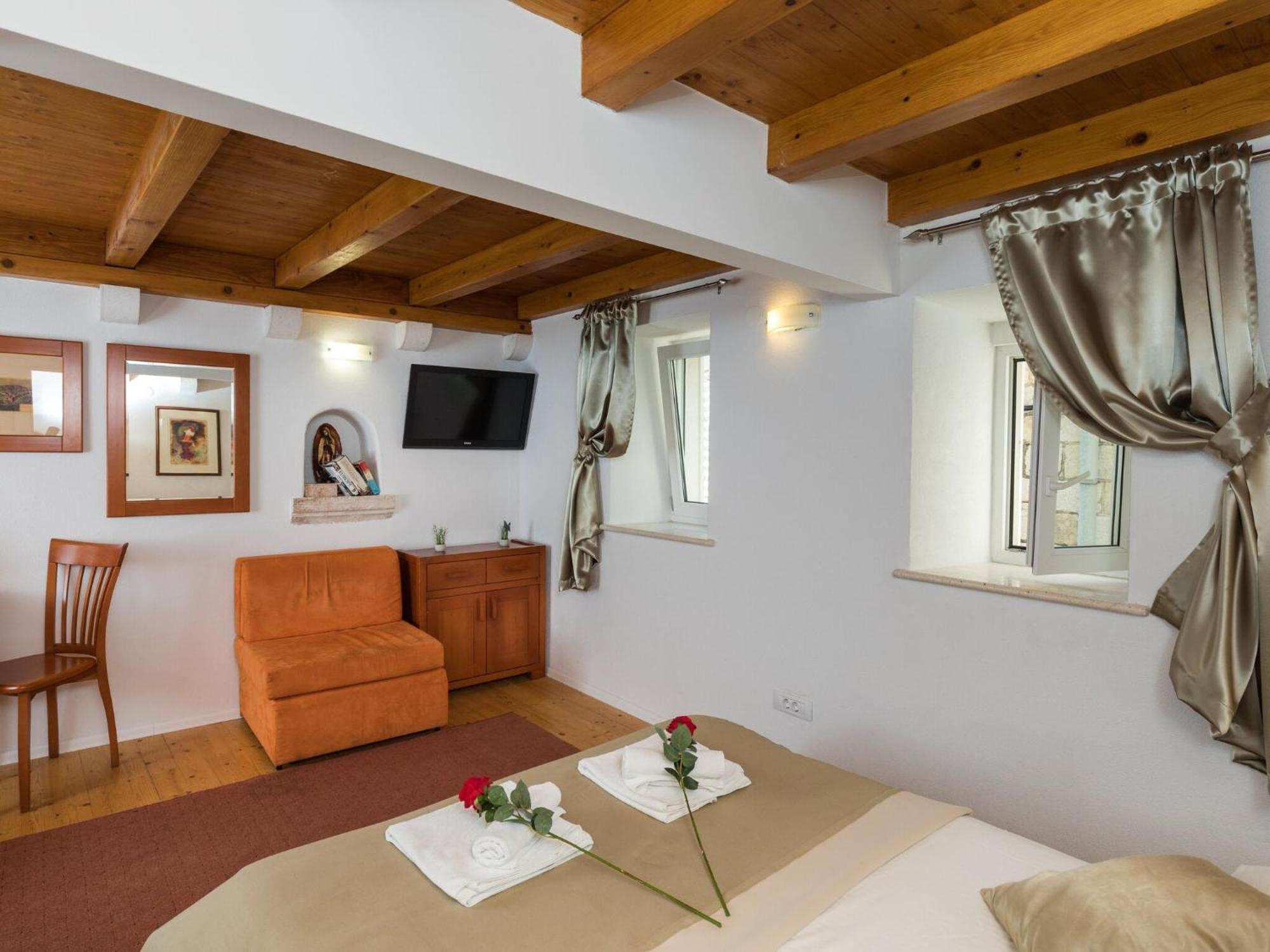 Ivana Old Town Apartment *
