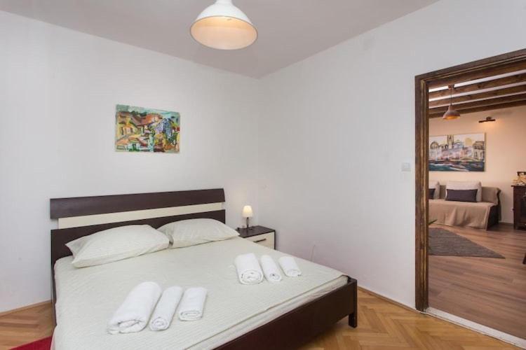 Hladilo Nostalgia - Comfort Two-bedroom With Terrace And Partial Sea View