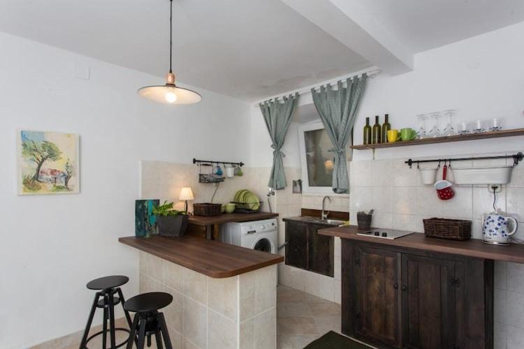 Apartment Hladilo Nostalgia - Comfort Two-bedroom With Terrace And Partial Sea View Dubrovnik