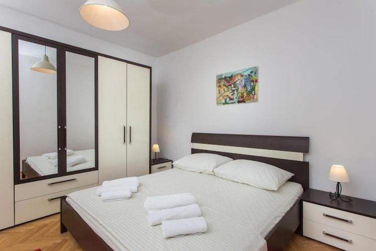 Hladilo Nostalgia - Comfort Two-bedroom With Terrace And Partial Sea View * Dubrovnik