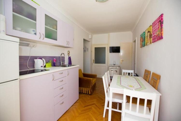Gugily- Twin With Shared Bathroom And View Apartment
