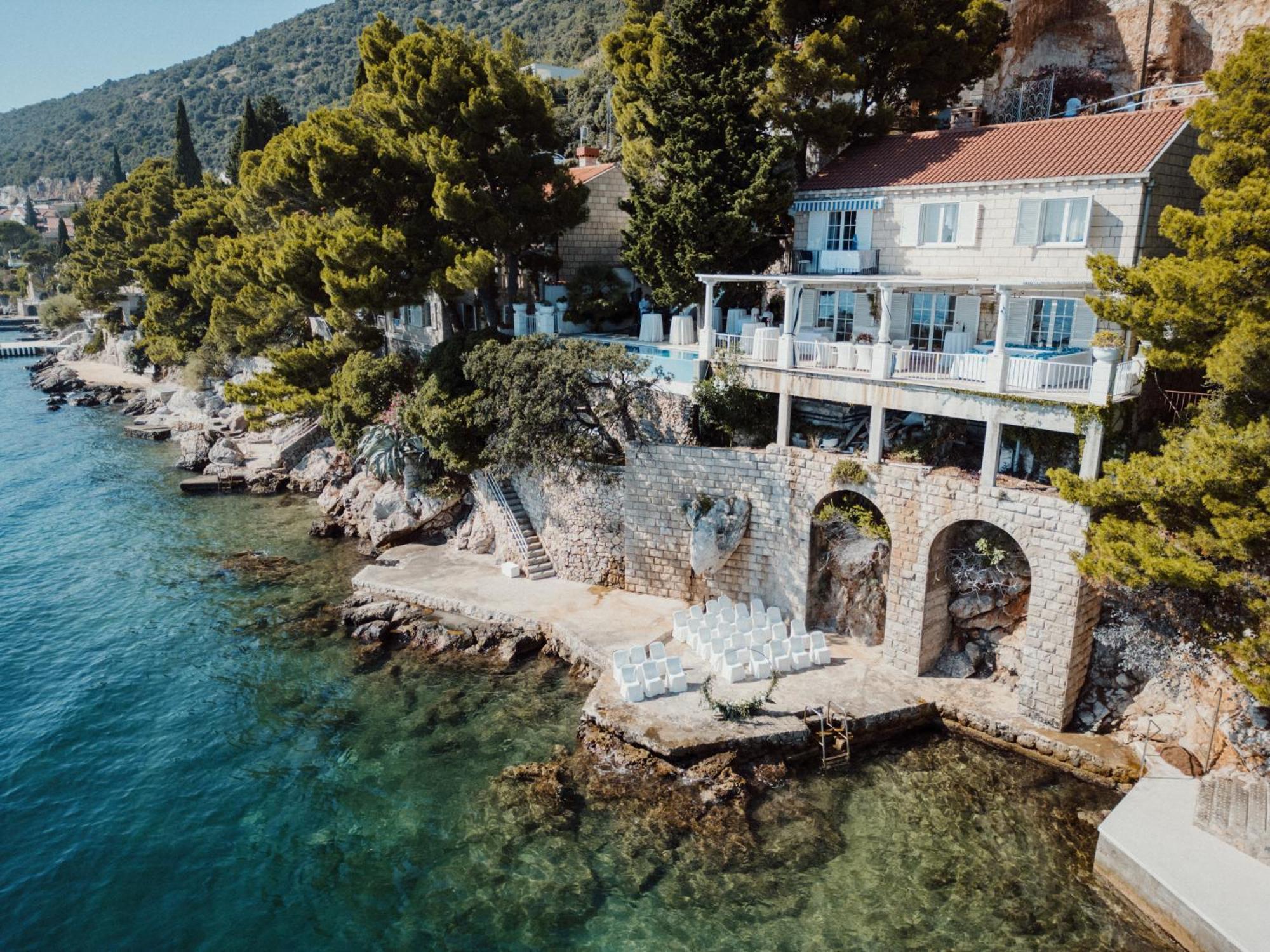 Mey's Place On The Villa