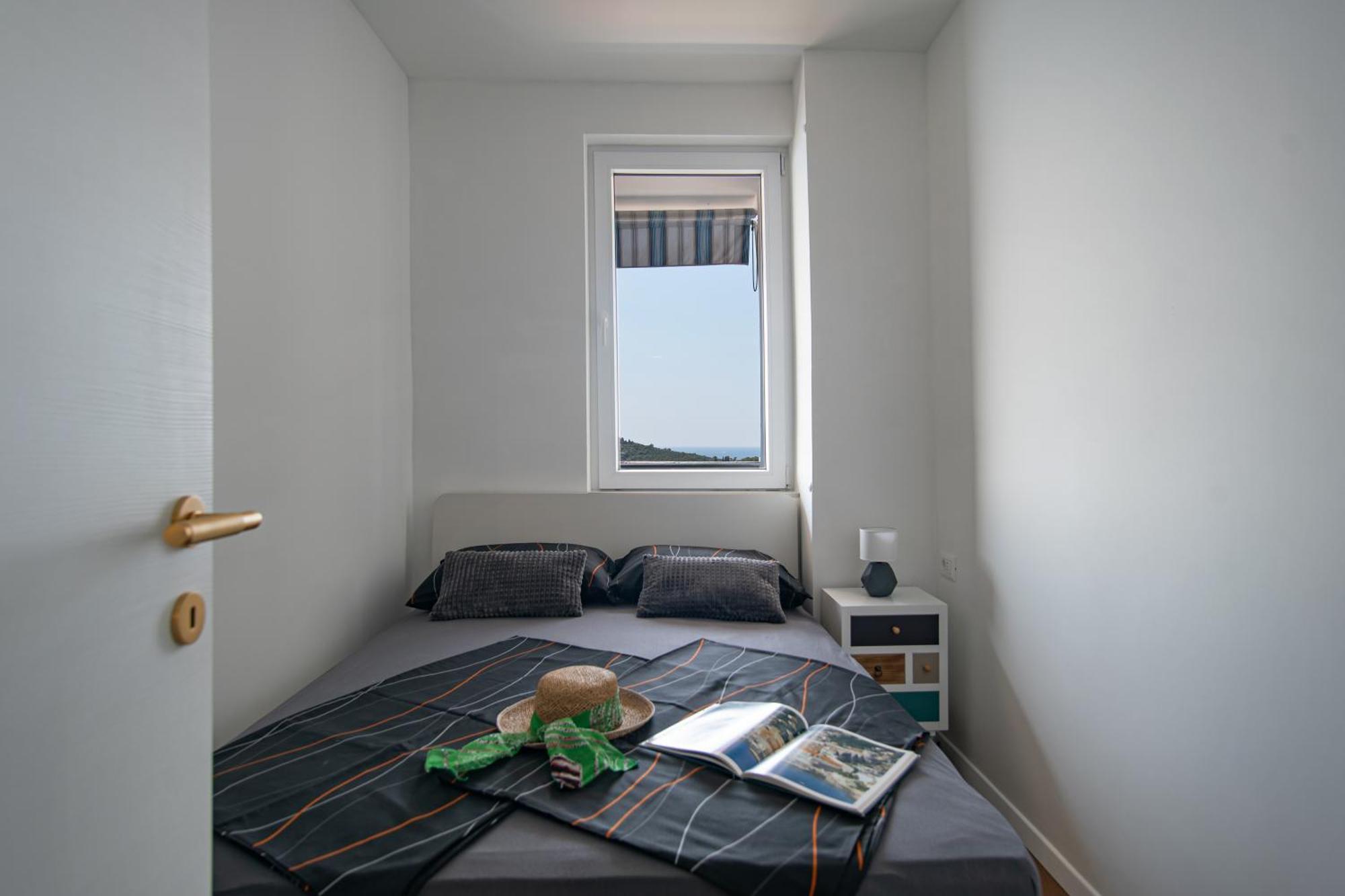 None Nada Apartment