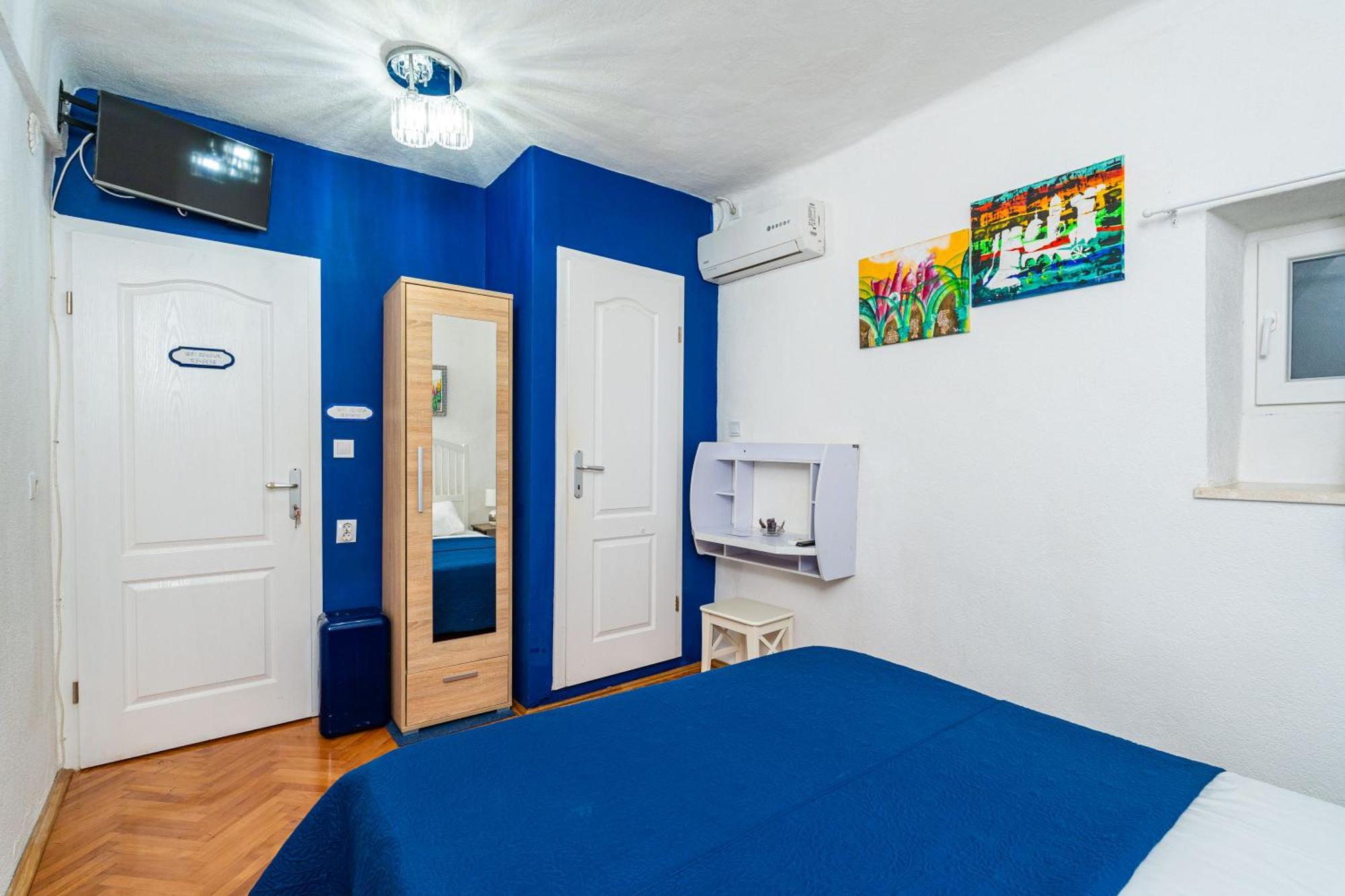 Guest house Tulip Old Town 3*