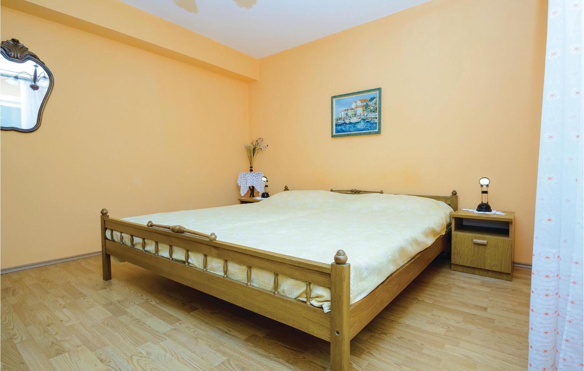 2 Bedroom Awesome In