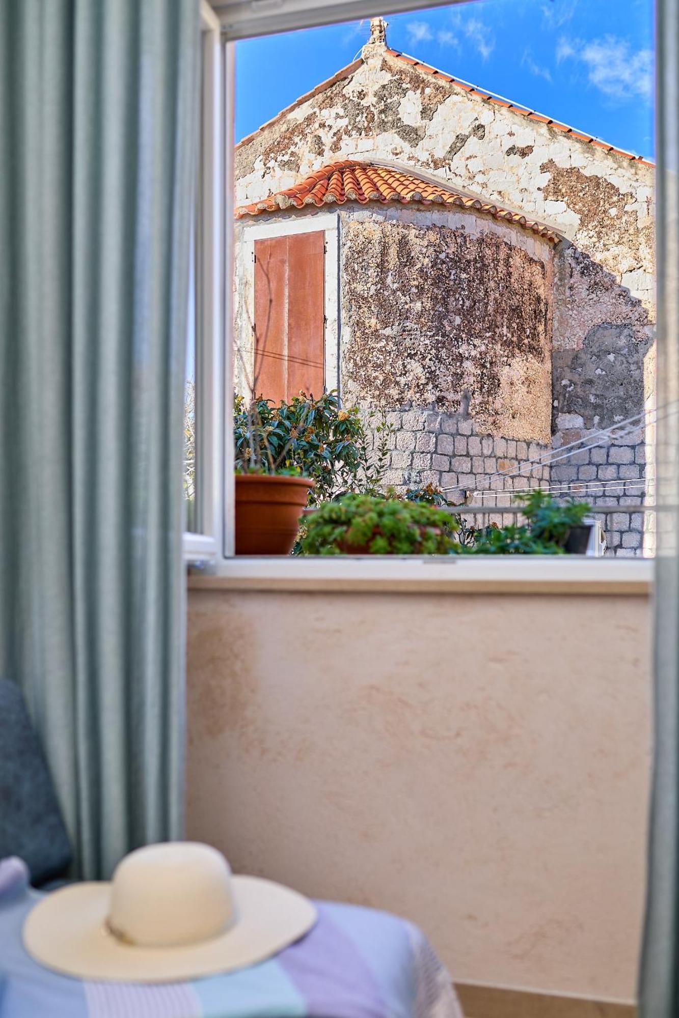 Stone Whisper 1 Apartamento *
