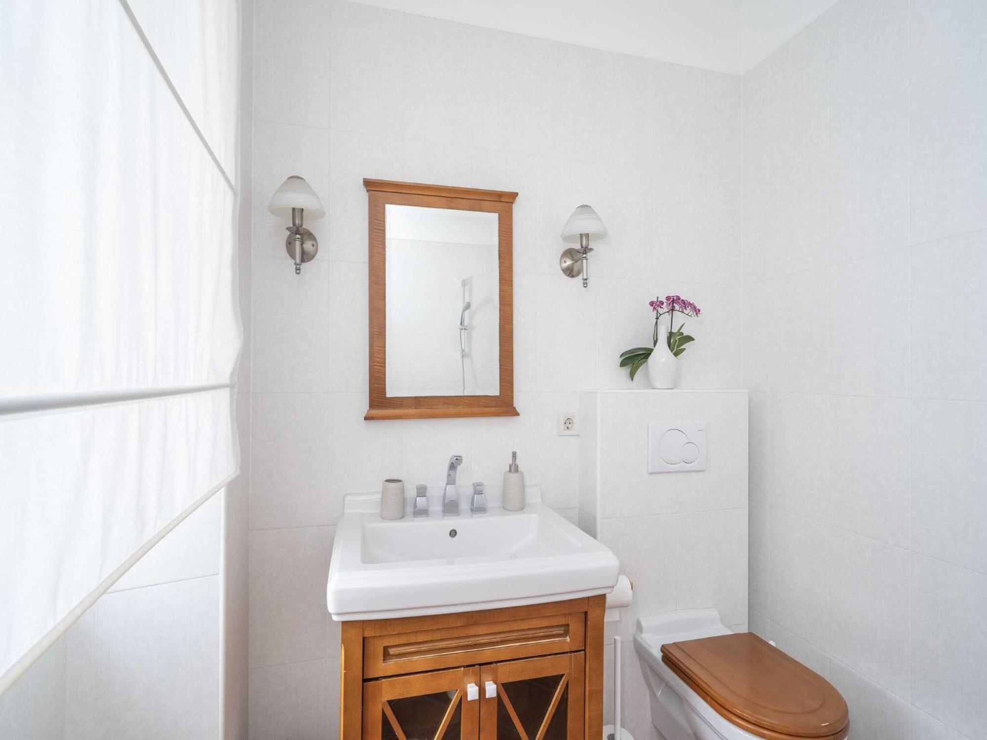 Secret - Two Bedroom With View Apartment