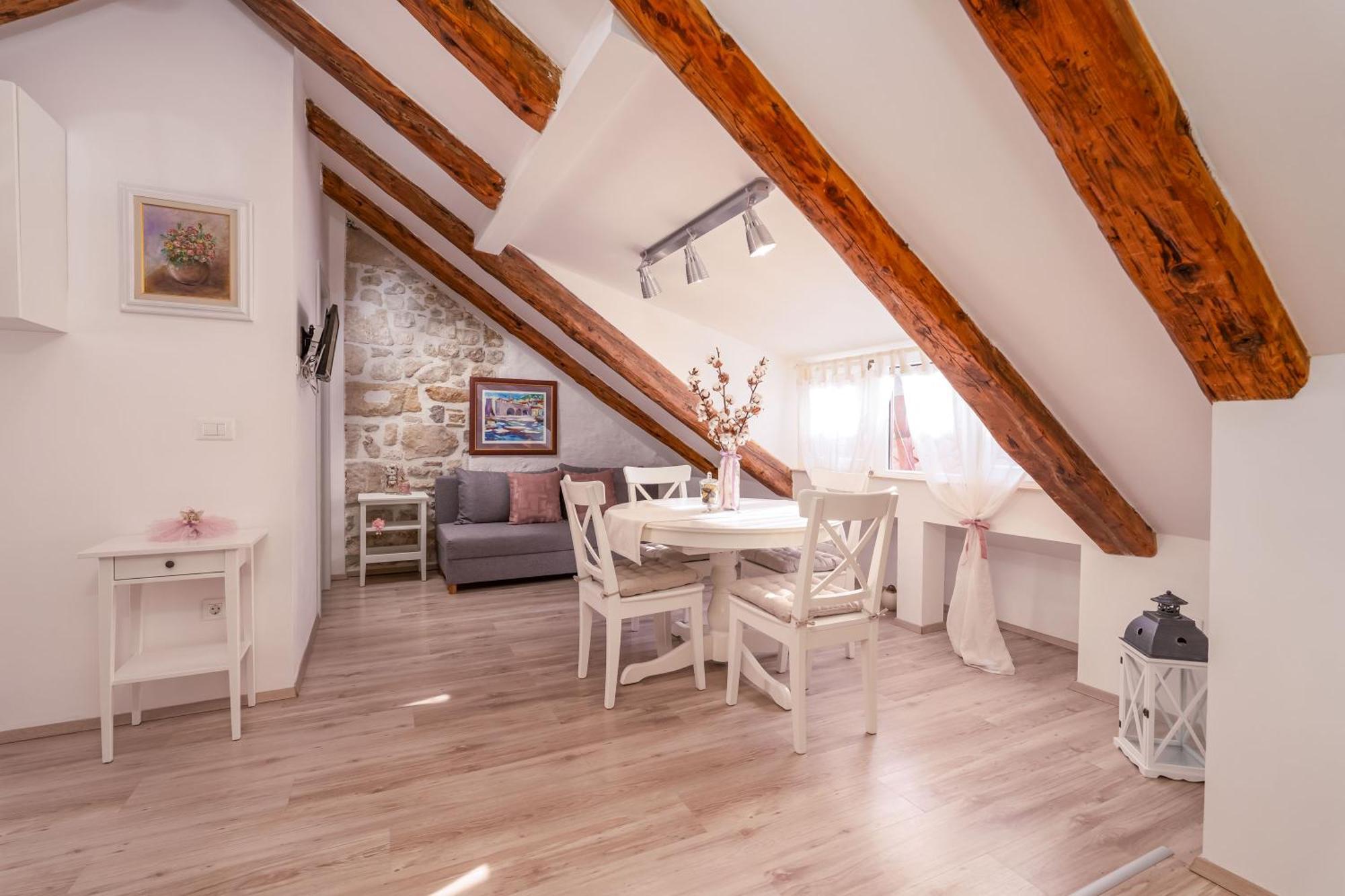 Apartment Zuzori *