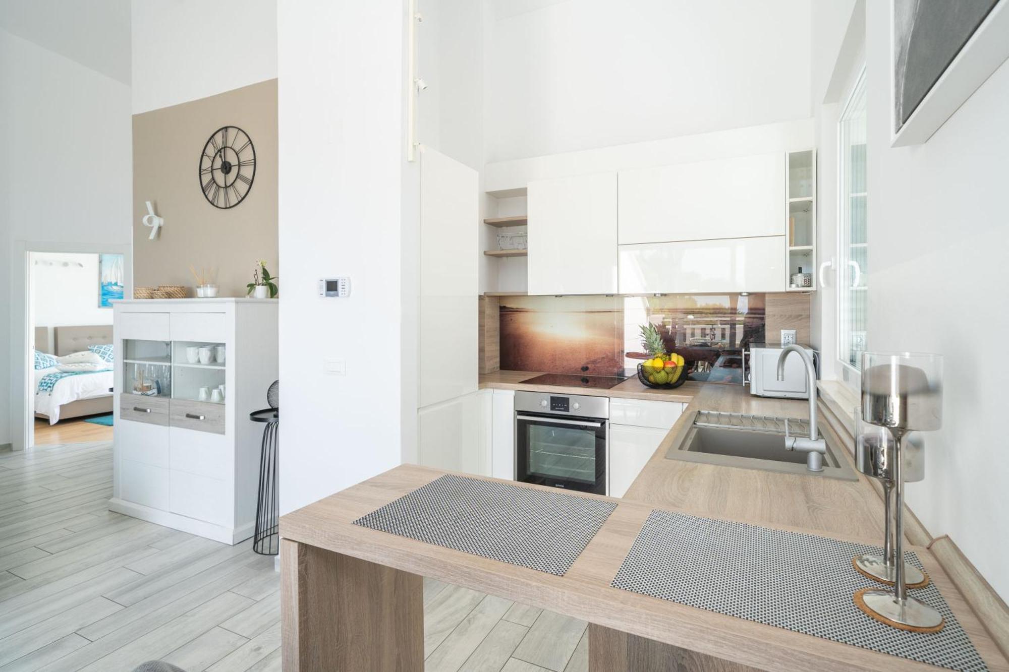 Marlo With Views On The Adriatic! Apartment