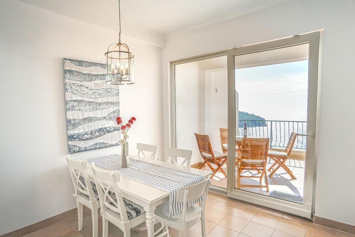 Vekarini Two-bedroom With A View