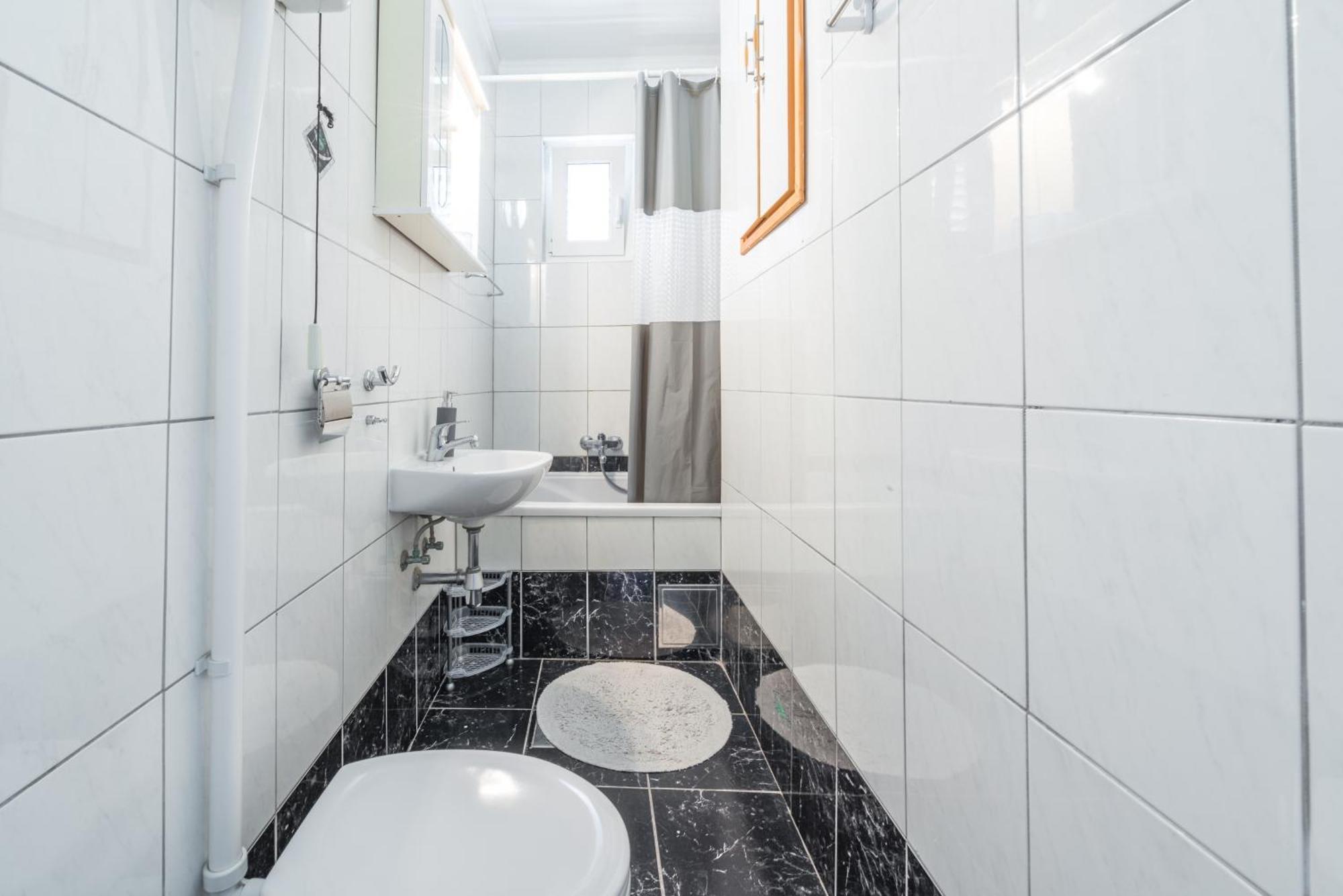 N&n Apartment *