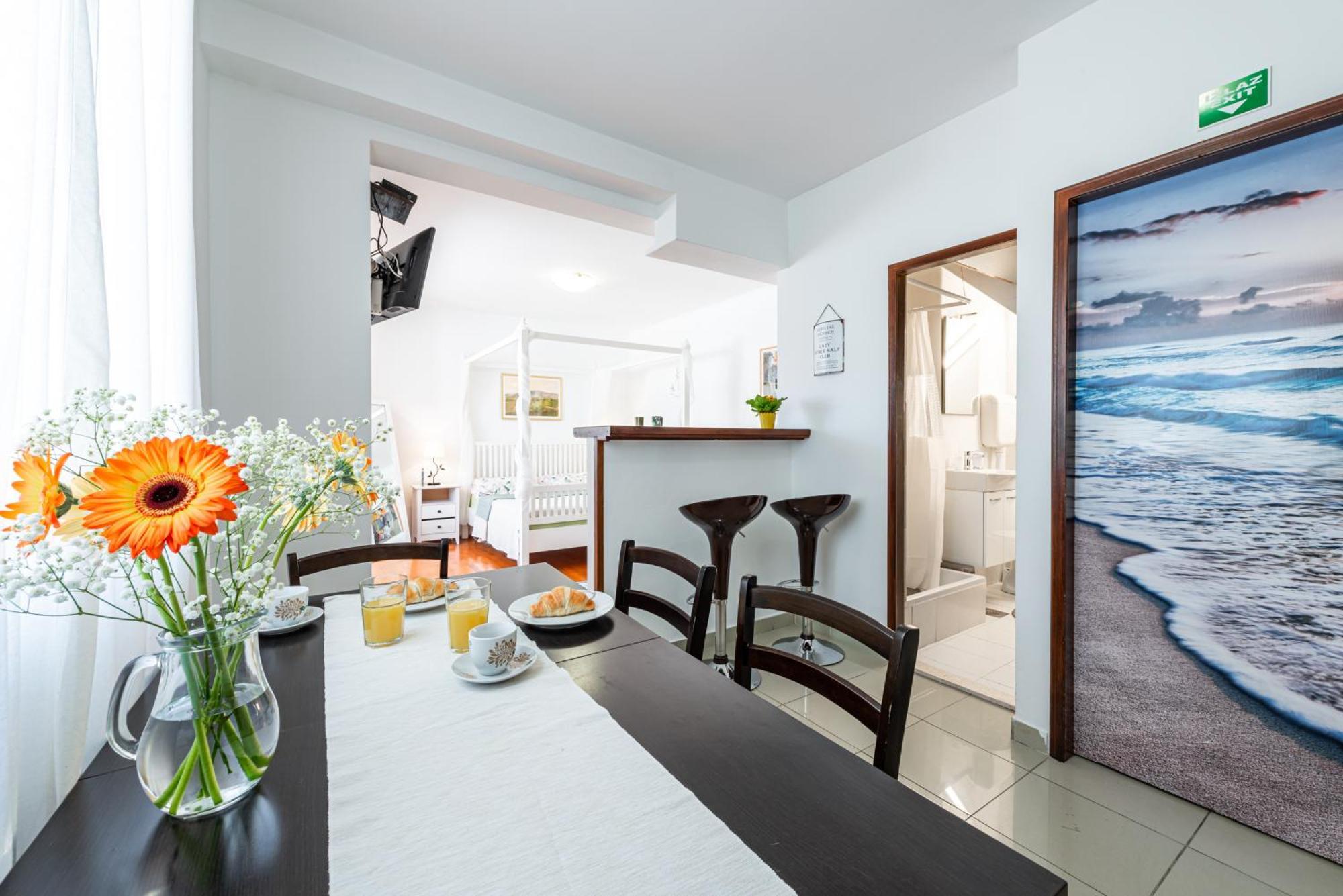 N&n Apartment *