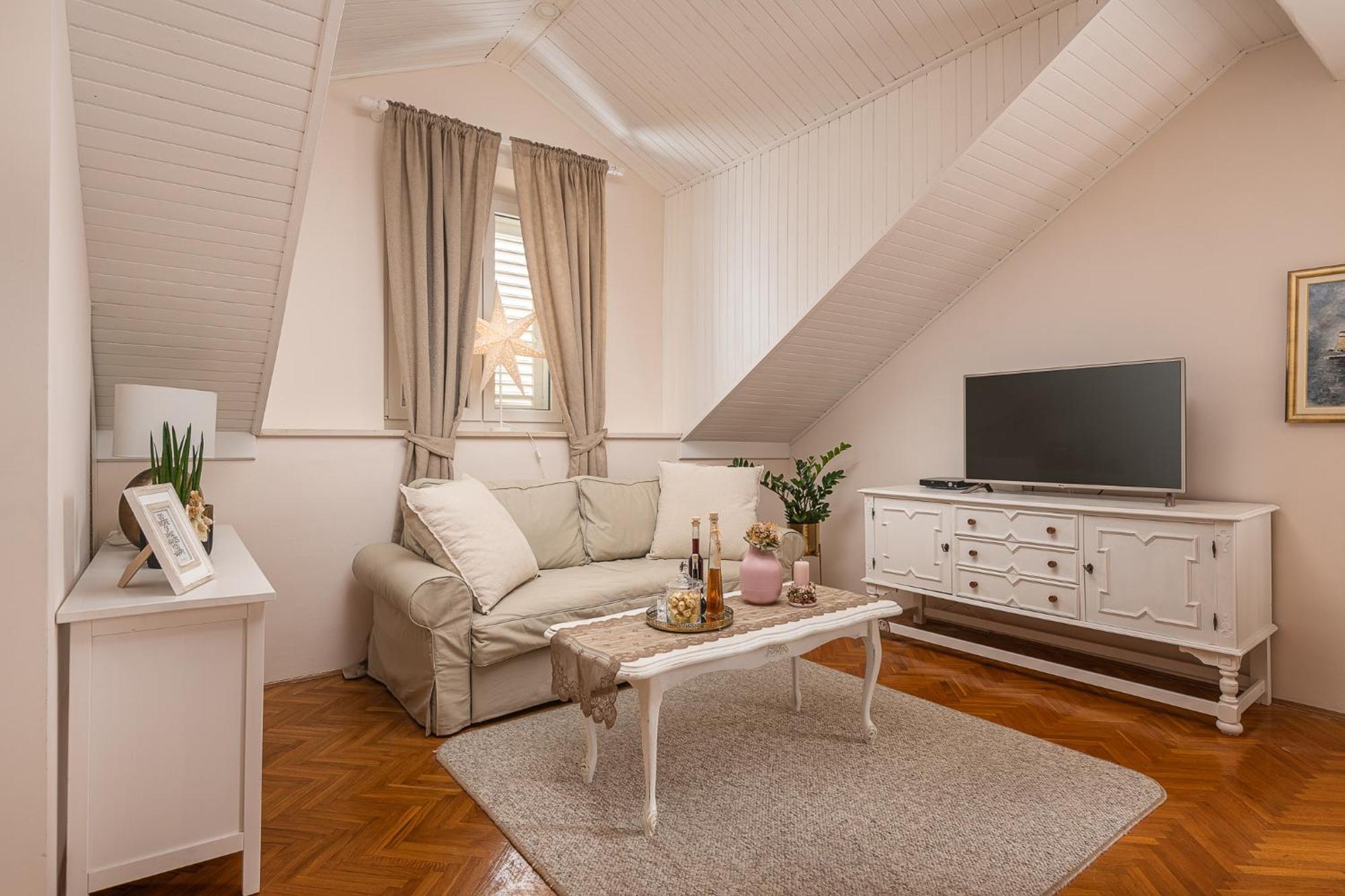 Apartment Perla