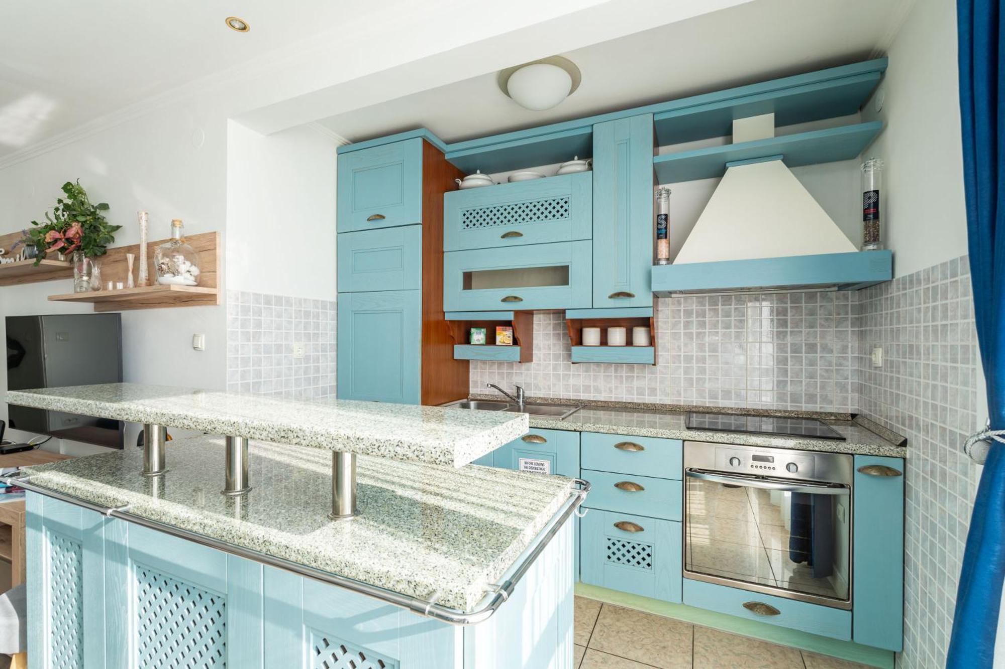 Apartments And Room Lora 3*