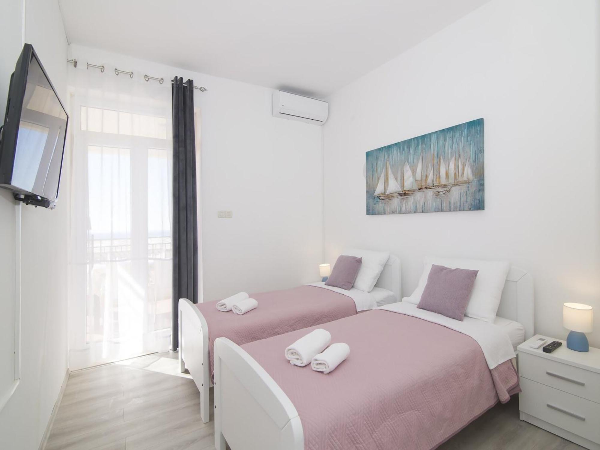 Apartment Isabora - Two-bedroom With Terrace And Sea View Nea *