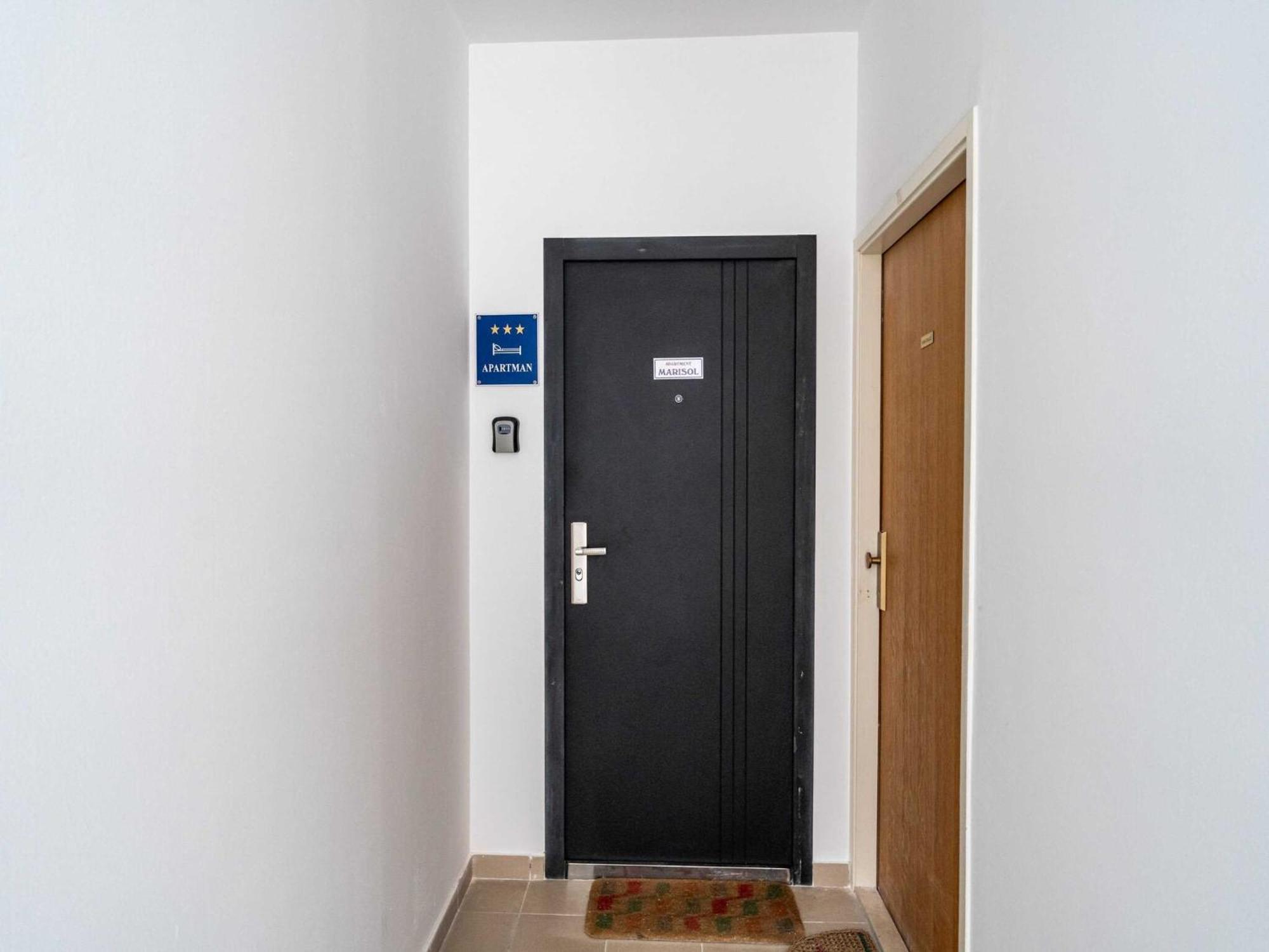 Marisol - One Bedroom With Balcony And Sea View *