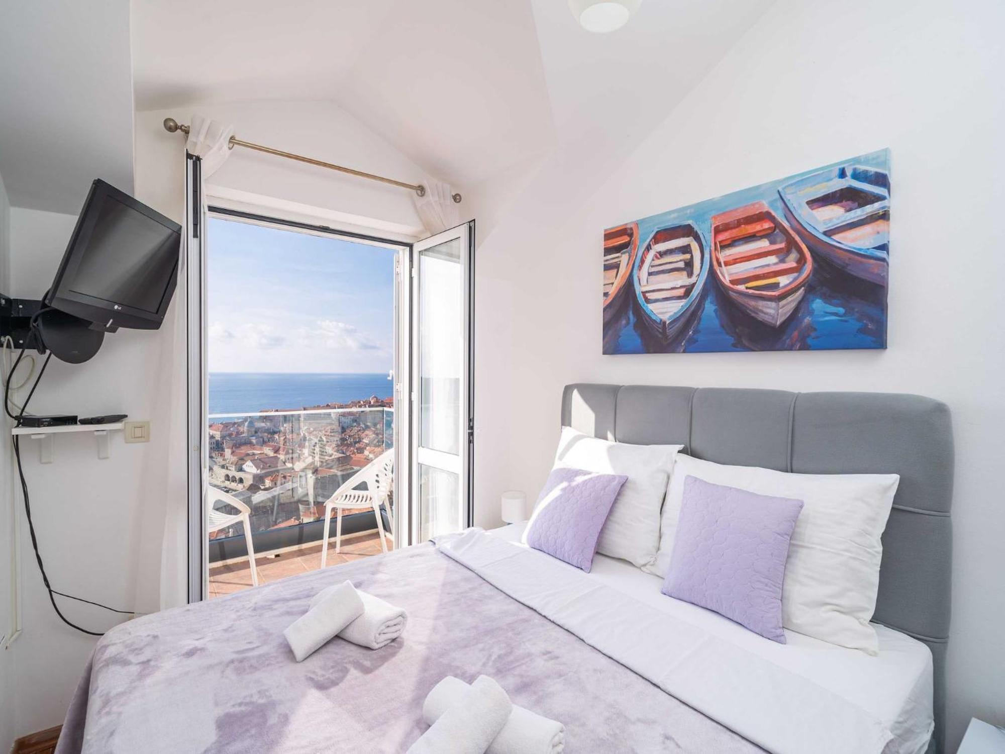 Isabora - Comfort Three-bedroom With Balcony And Sea View Second Floor