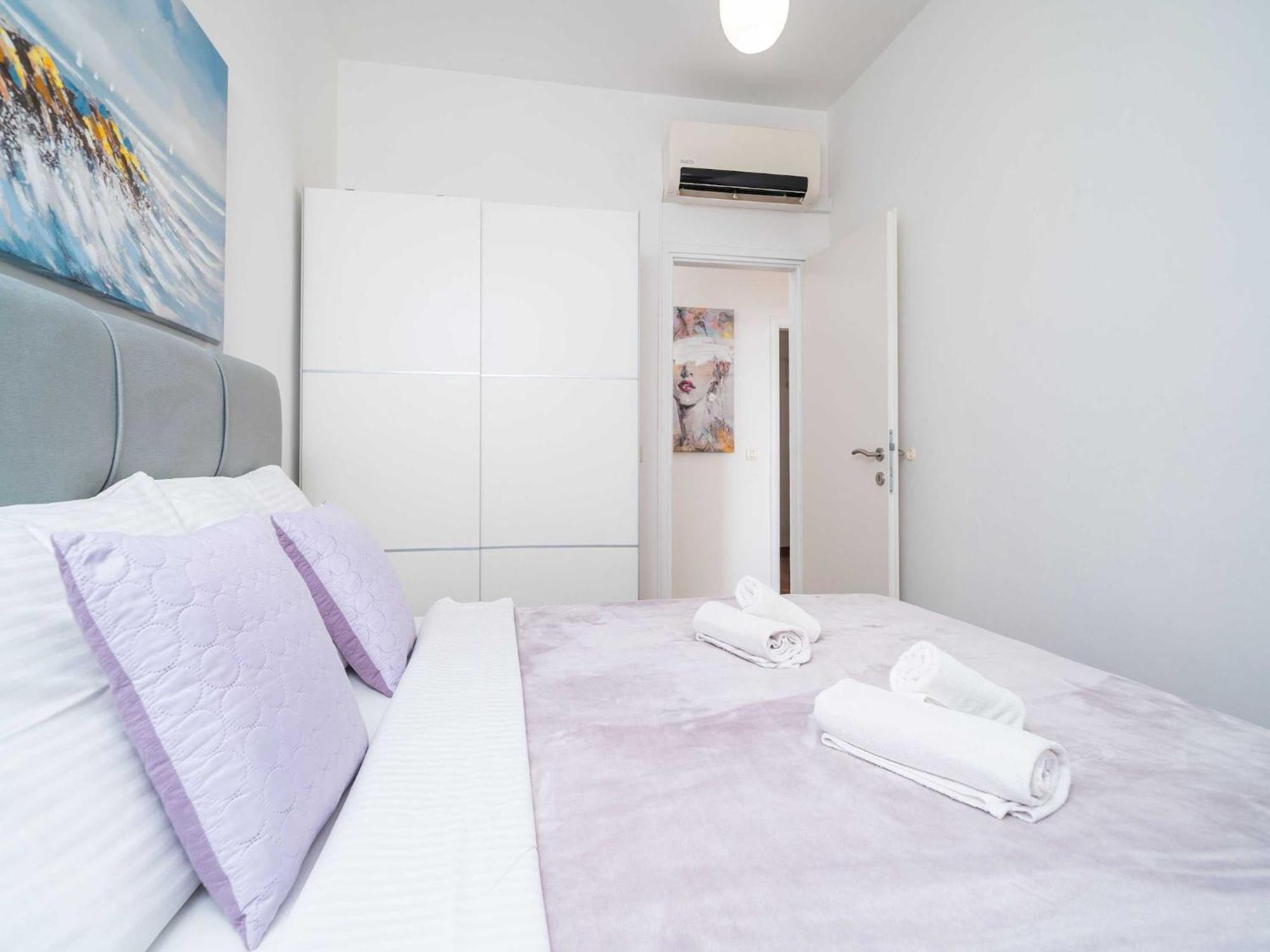 Apartment Isabora - Comfort Three-bedroom With Balcony And Sea View Second Floor