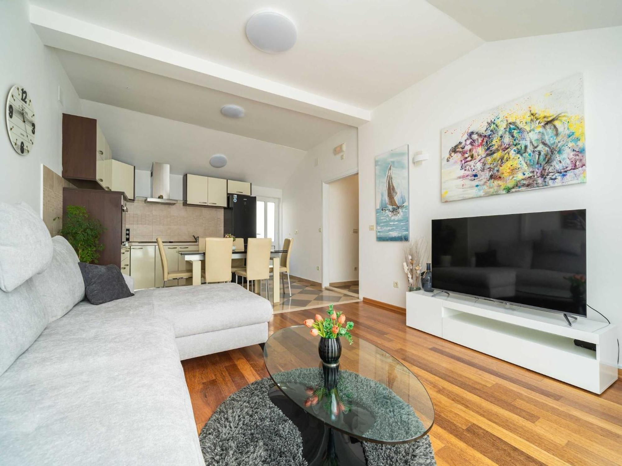 Isabora - Comfort Three-bedroom With Balcony And Sea View Second Floor * Dubrovnik