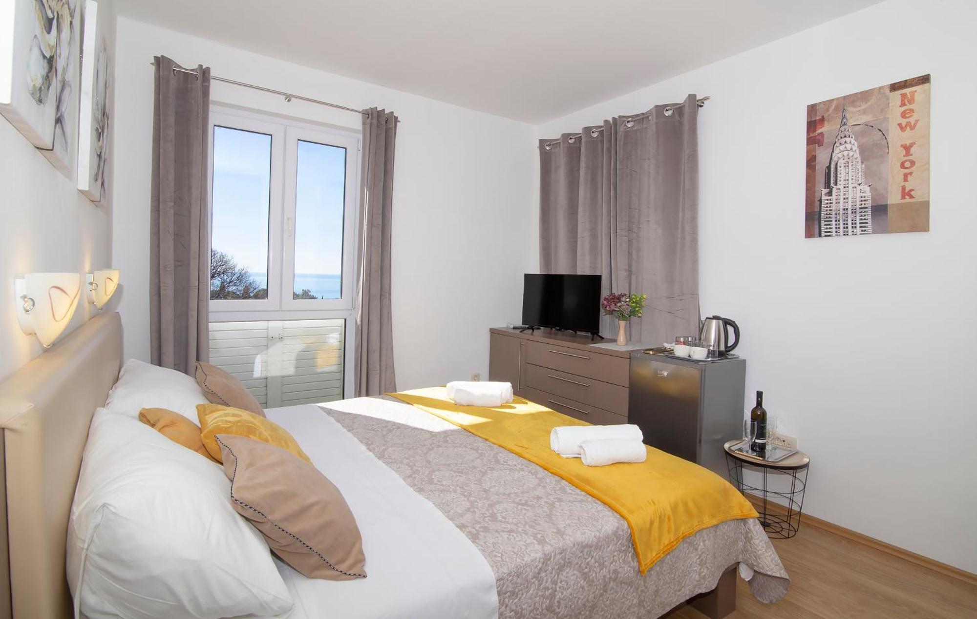Beta With Sea View Apartment *