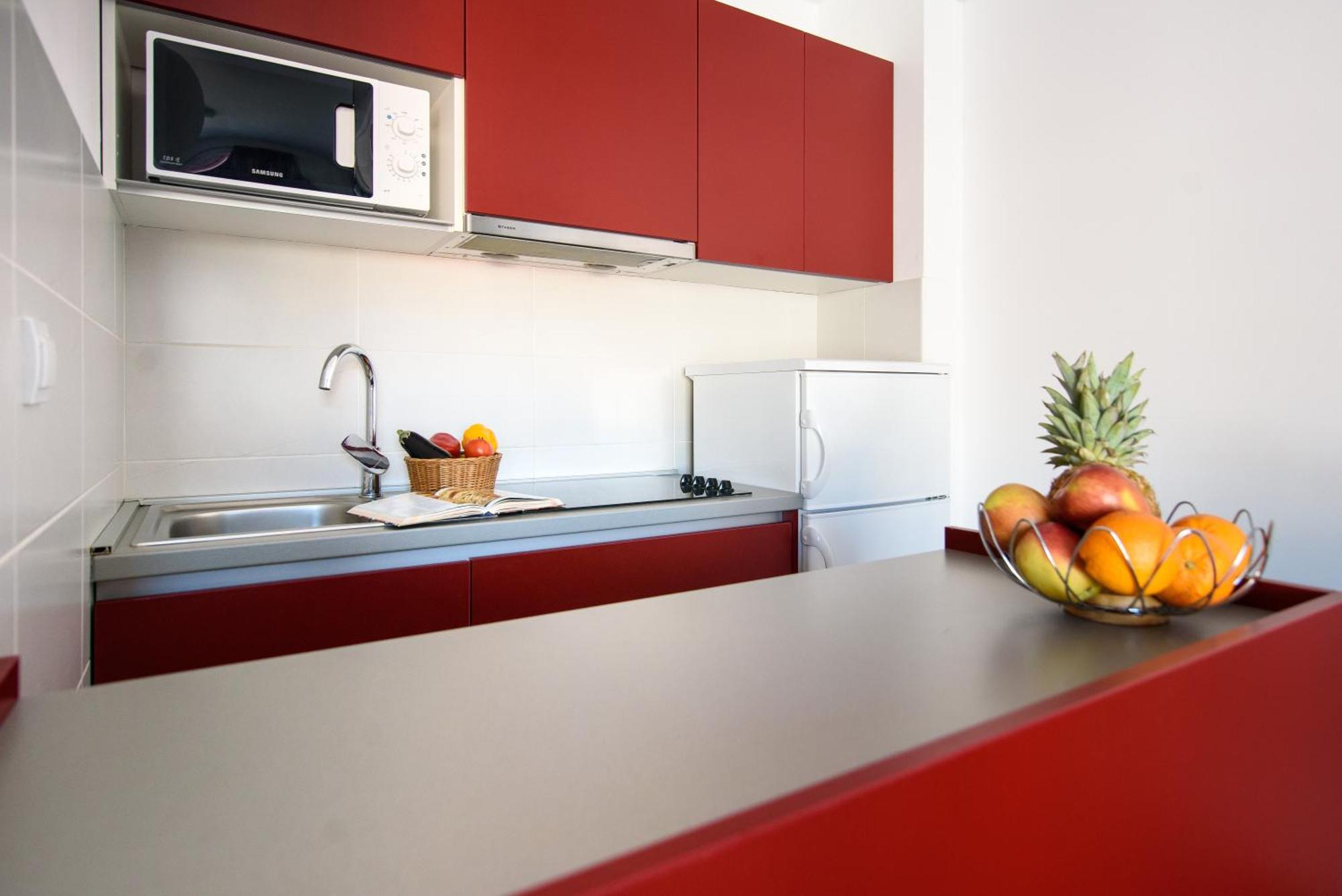 California 1 Apartment *