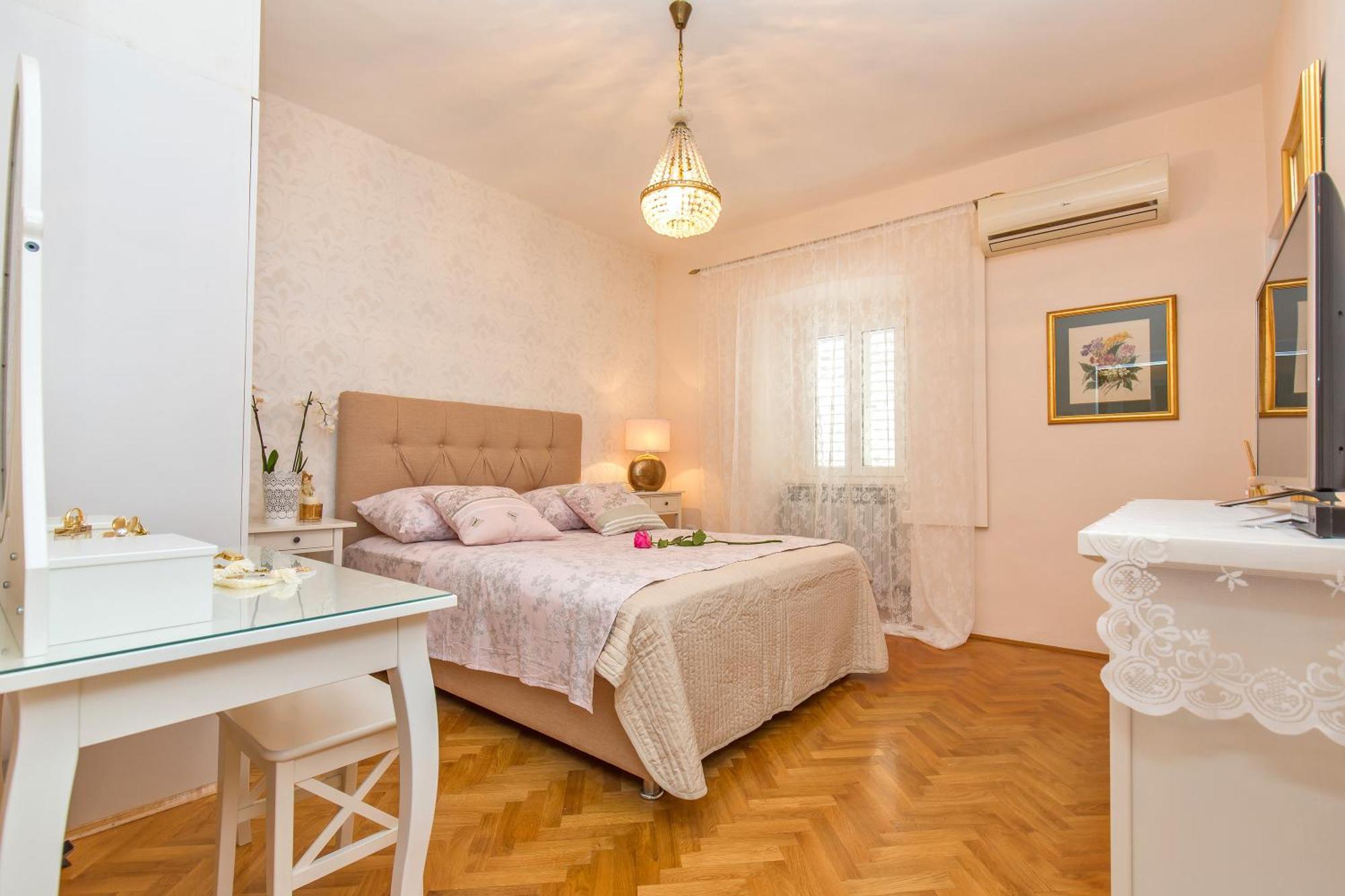 Perla Apartment *