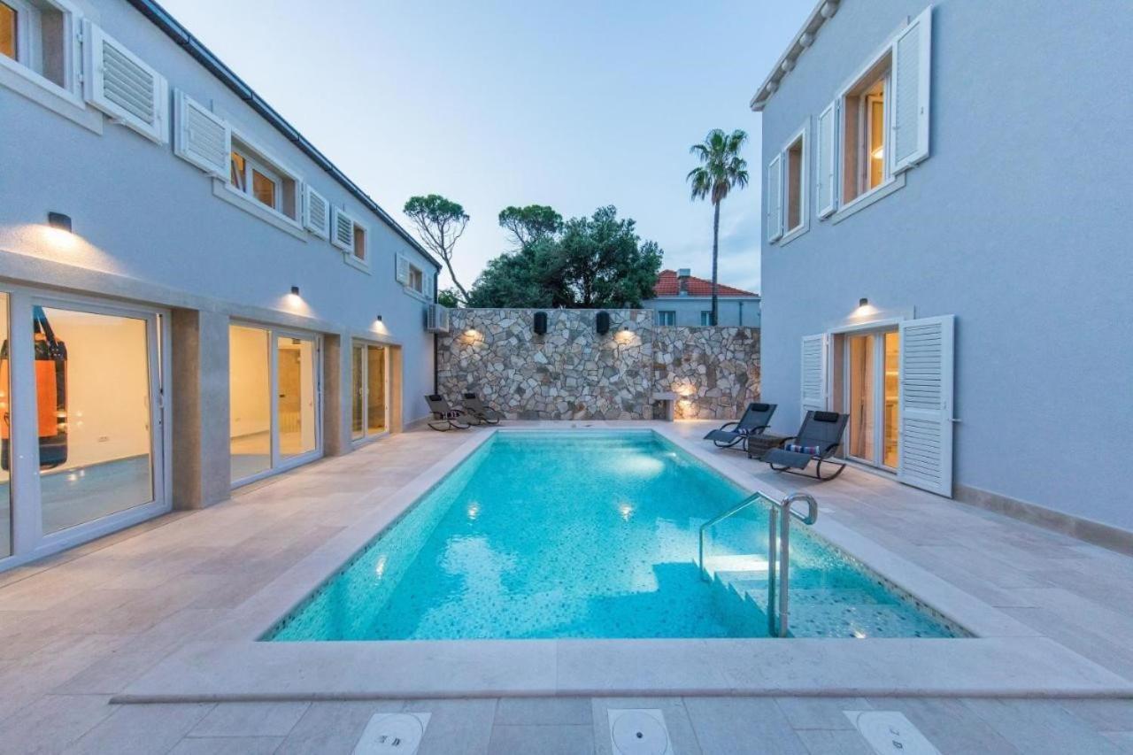 Villa New! In