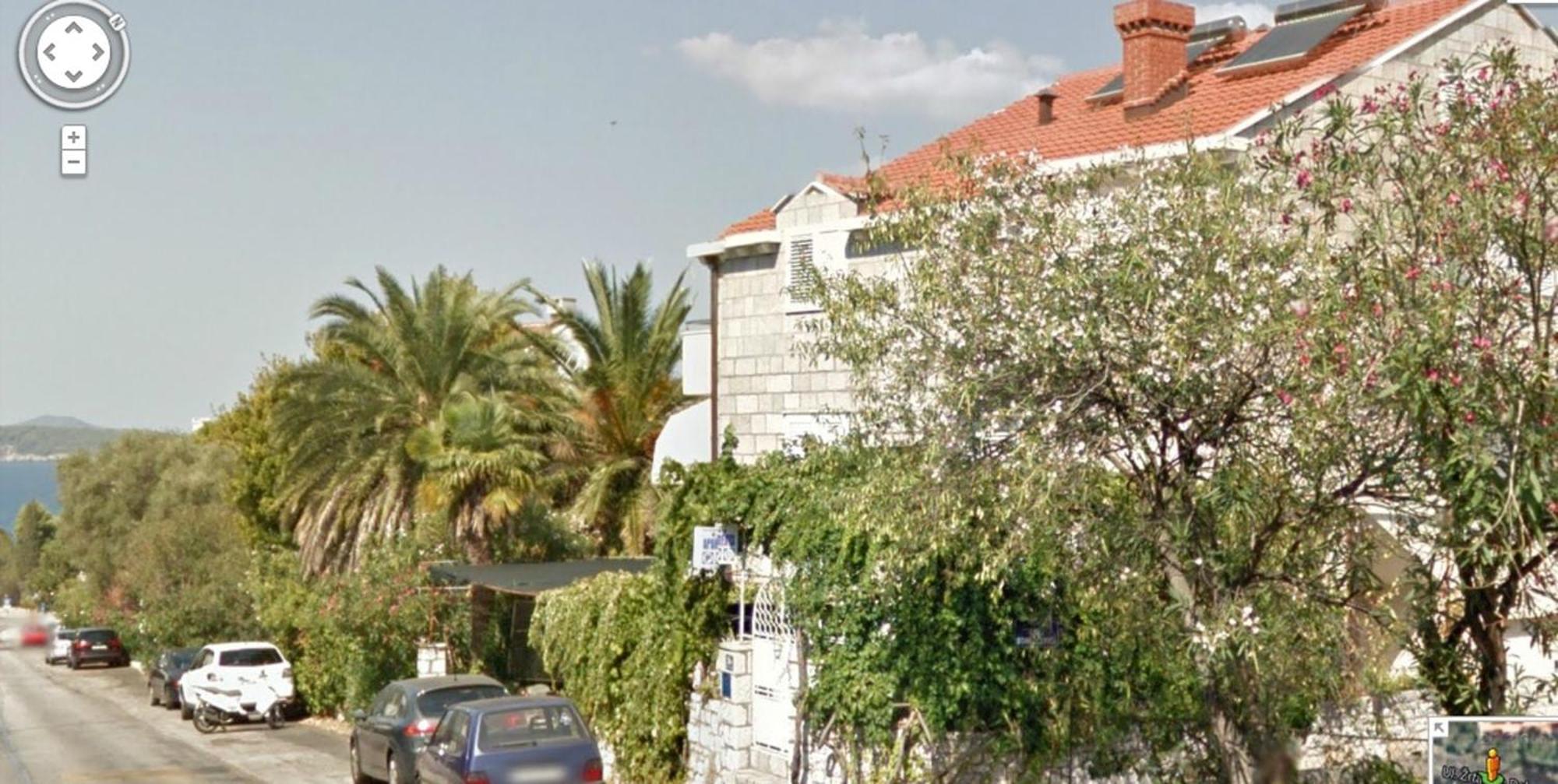 Seaside Terrace Apartment: Beachfront Comfort With Wi-fi Apartamento Dubrovnik
