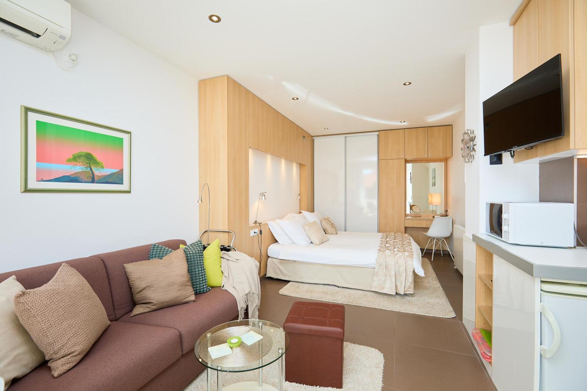 New & Stylish With A Lush Private Garden Apartment Dubrovnik