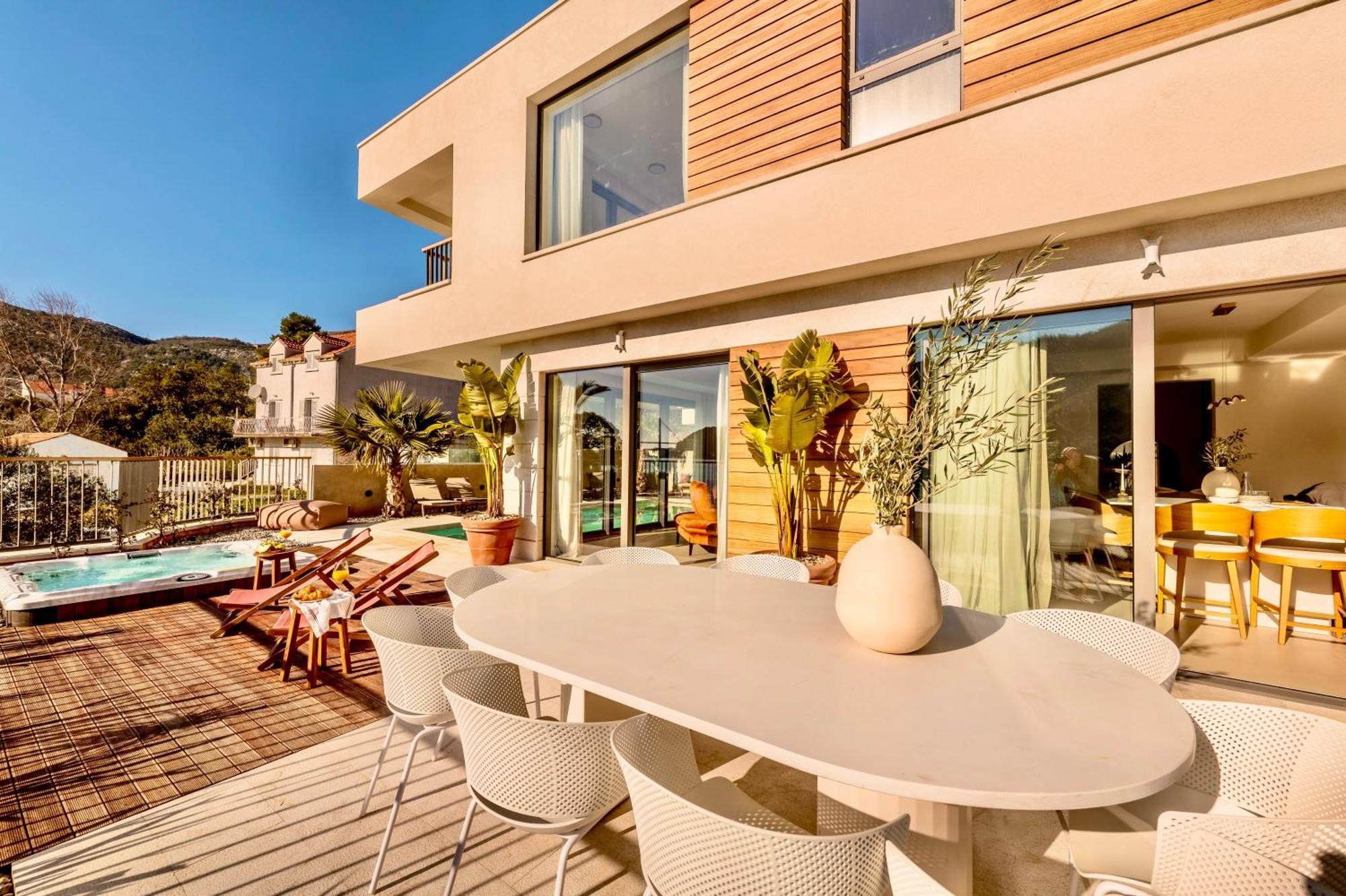 & - Of 5 Star Villa