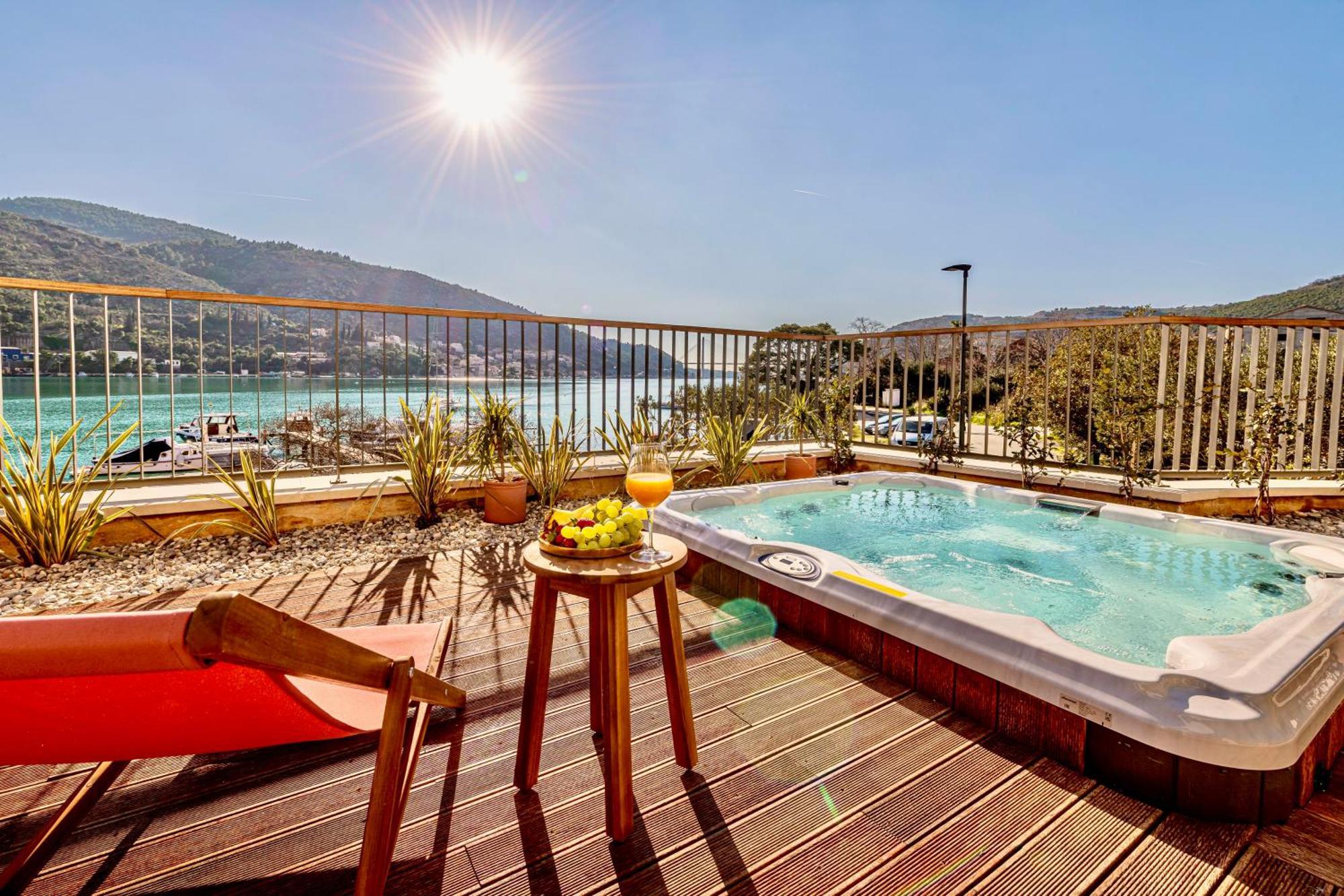 & - Of 5 Star Villa