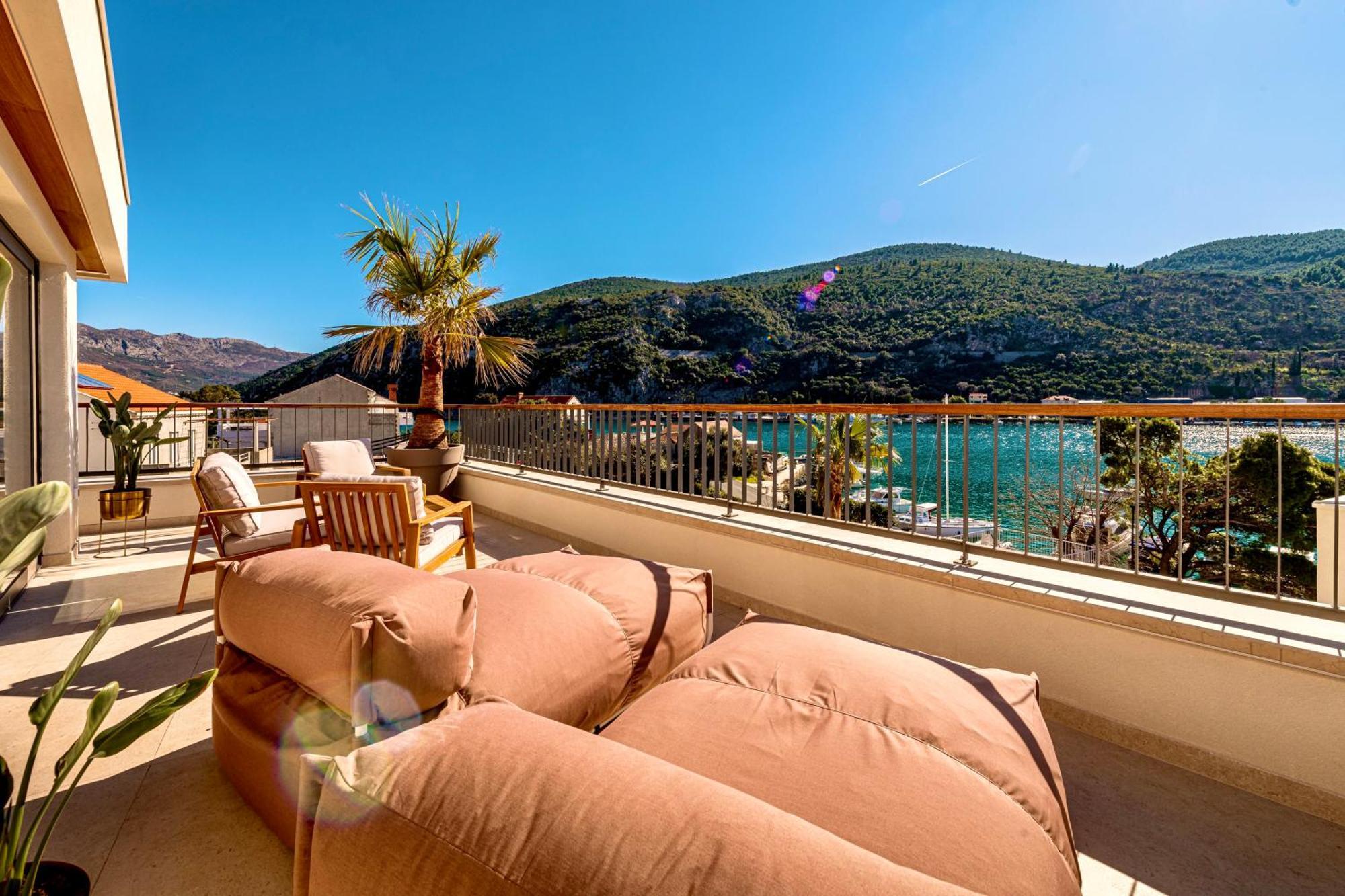& - Of 5 Star Villa