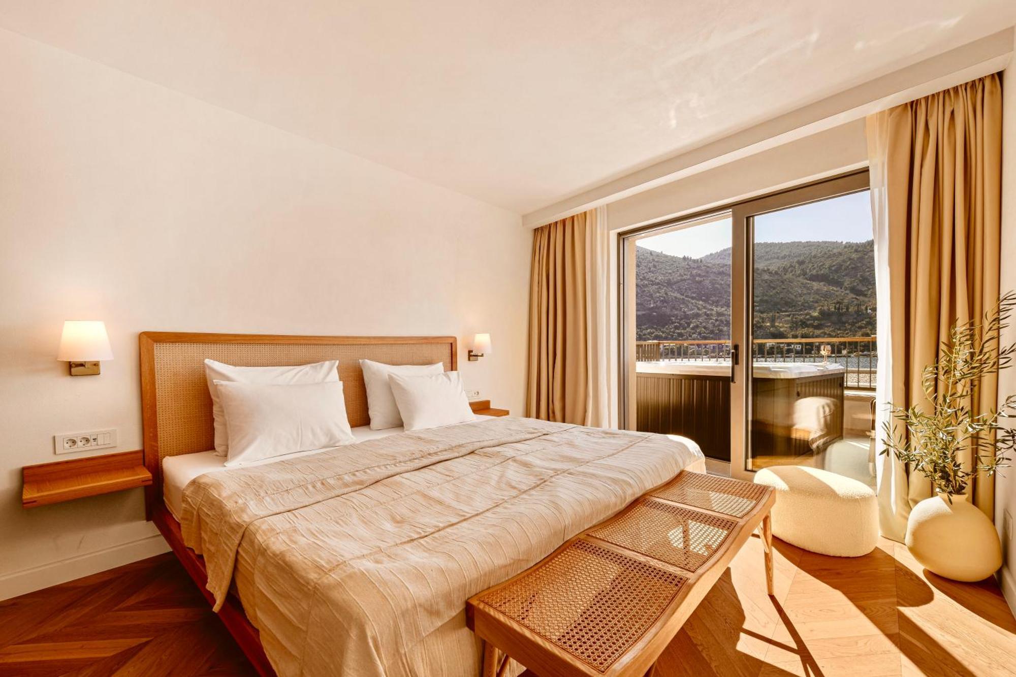 & - Of 5 Star Villa