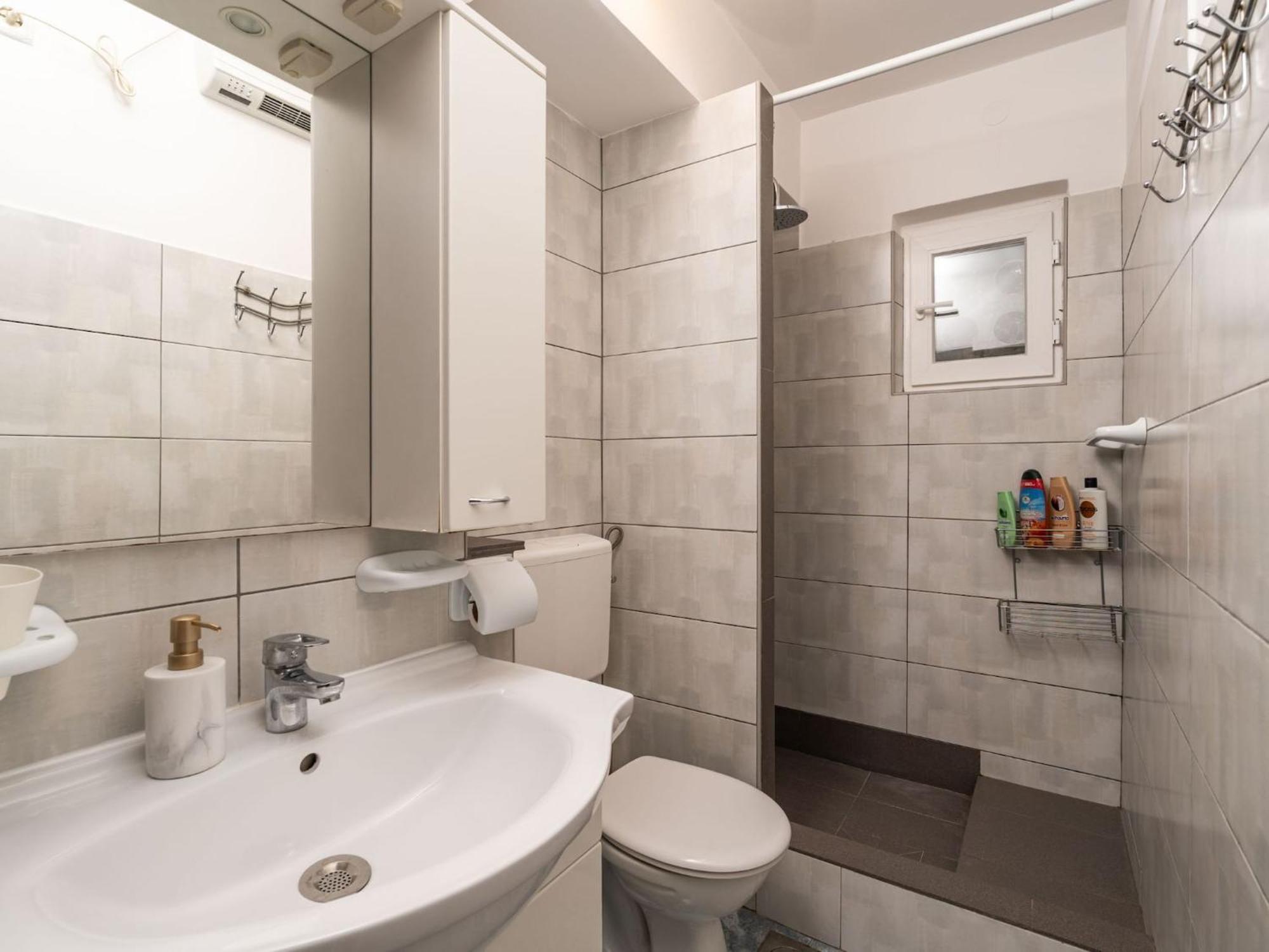 Lolo - Two Bedroom With Loggia And Street View Dubrovnik