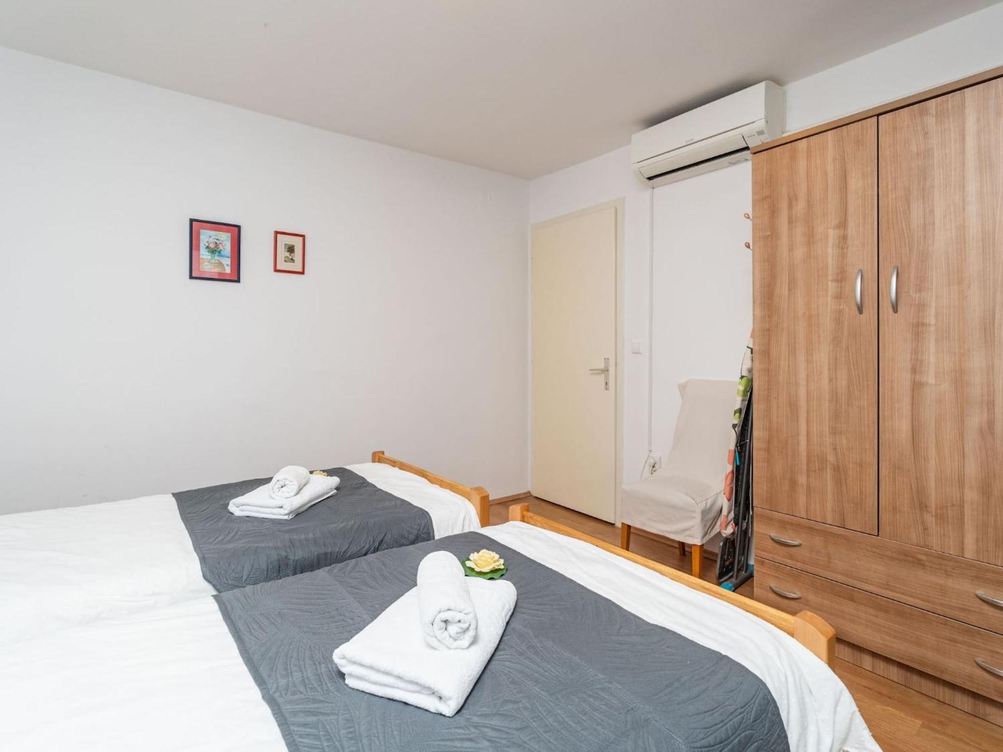 Apartment Lolo - Two Bedroom With Loggia And Street View Dubrovnik