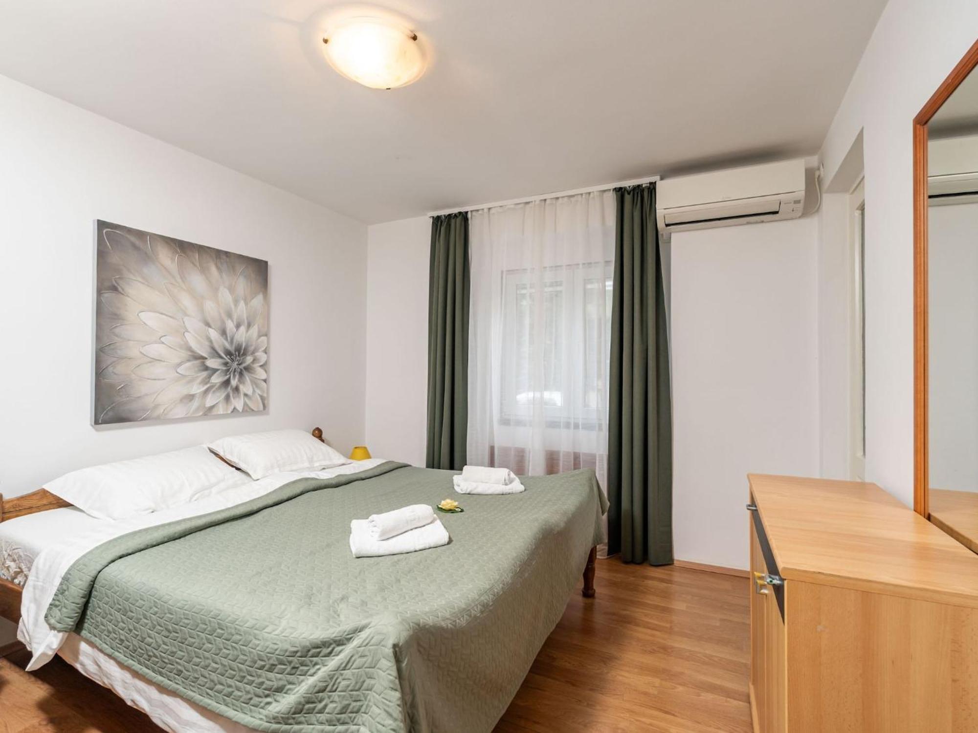 Apartment Lolo - Two Bedroom With Loggia And Street View Dubrovnik